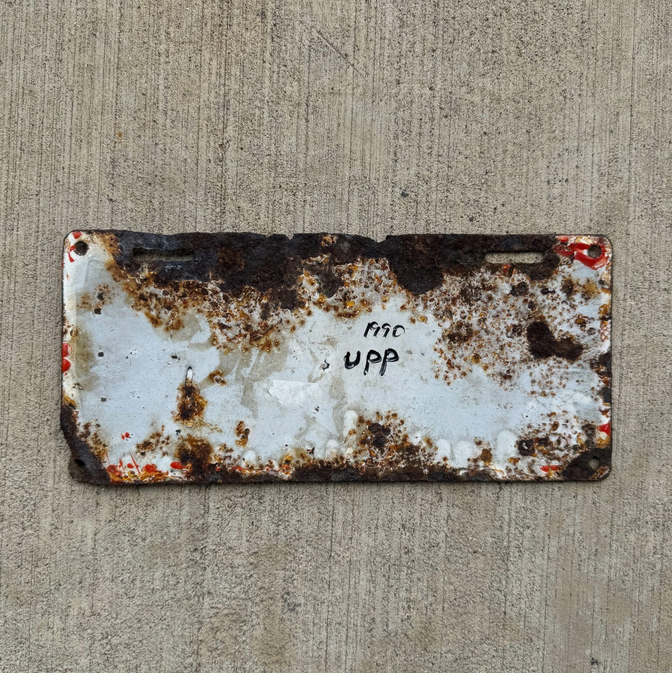 1911 Kansas City Missouri Porcelain License Plate Auto Tag 371