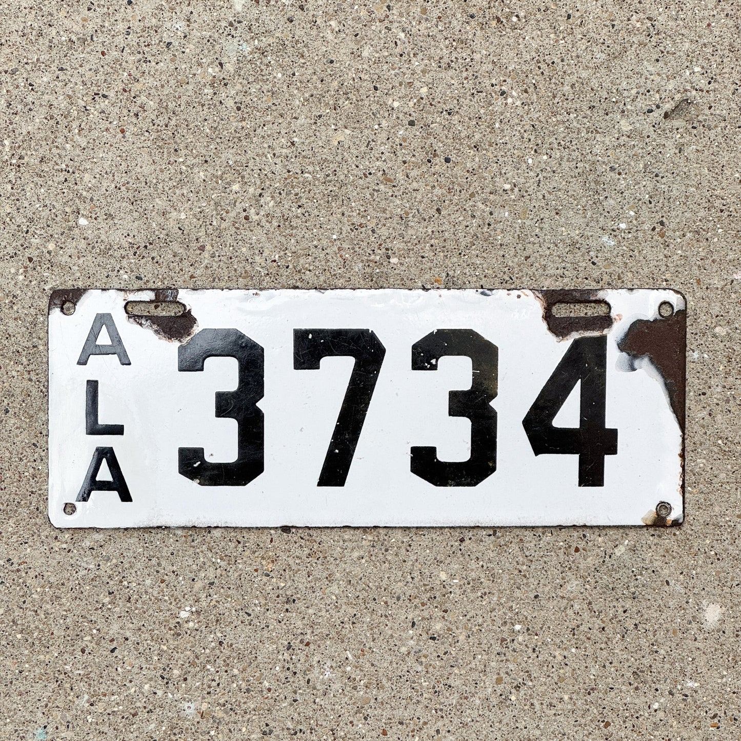 Photo of a 1914 Alabama Porcelain License Plate Auto Tag Garage Decor Vintage 3734 with original patina