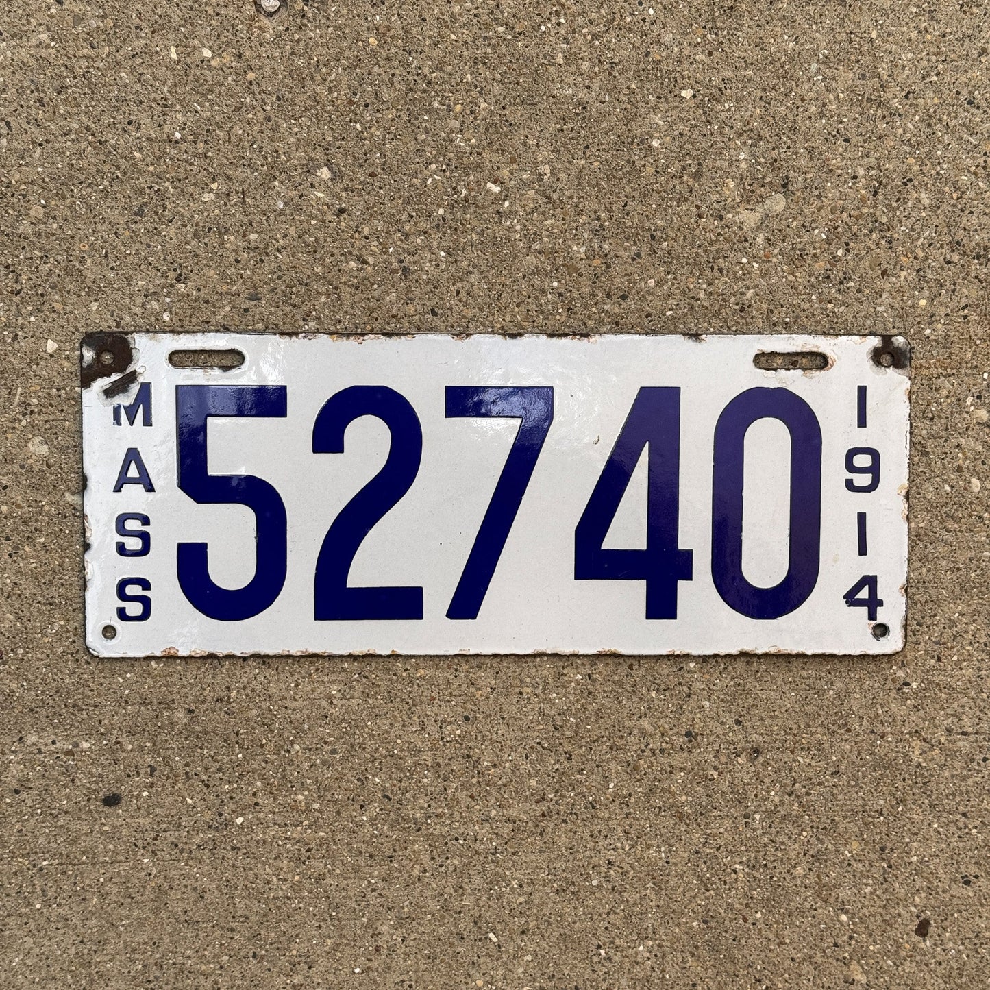 Photo of a 1914 Massachusetts Porcelain License Plate Auto Tag Garage Decor Vintage 52740