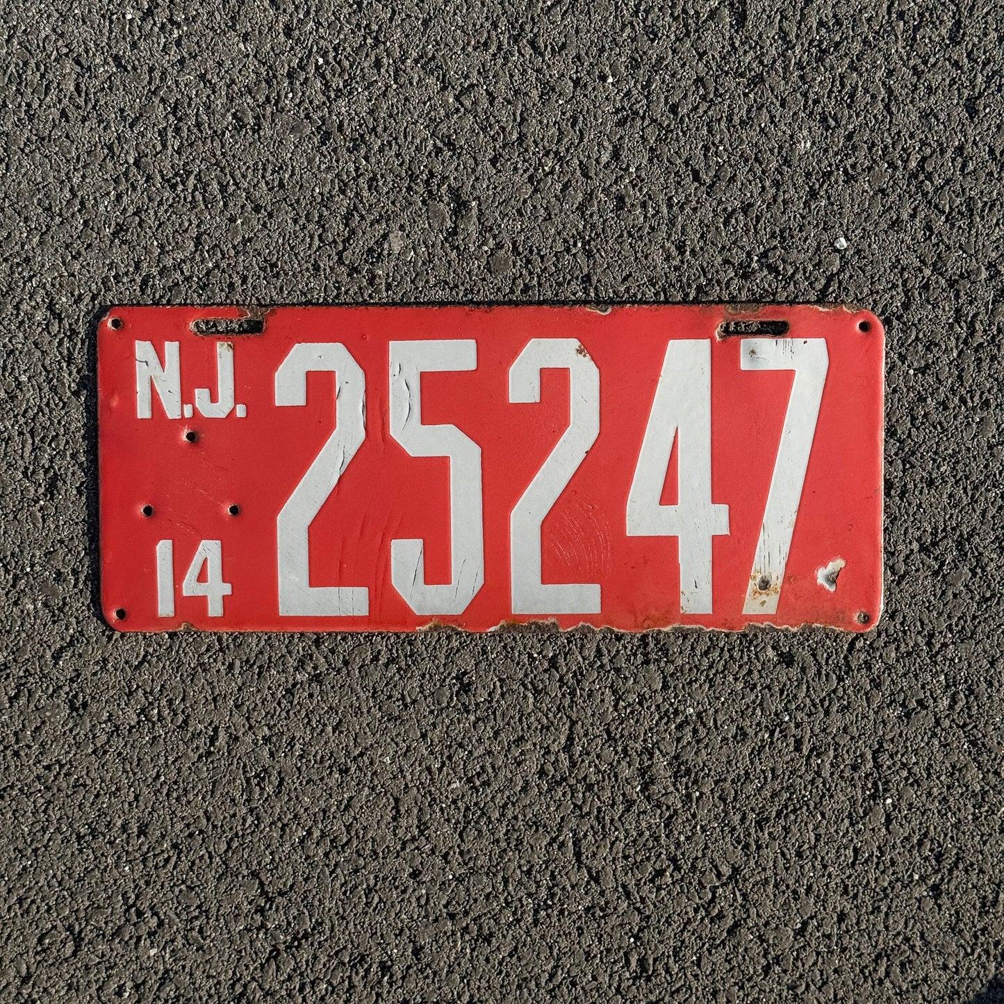 Photo of a 1914 New Jersey Porcelain License Plate Auto Tag Garage Decor Vintage 25247