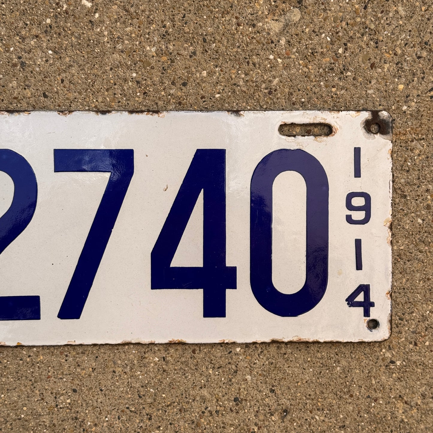 1914 Massachusetts Porcelain License Plate Auto Tag 52740
