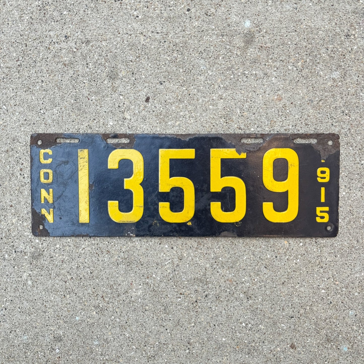 Photo of a 1915 Connecticut Porcelain License Plate Auto Tag Garage Decor Vintage 13559 with original patina