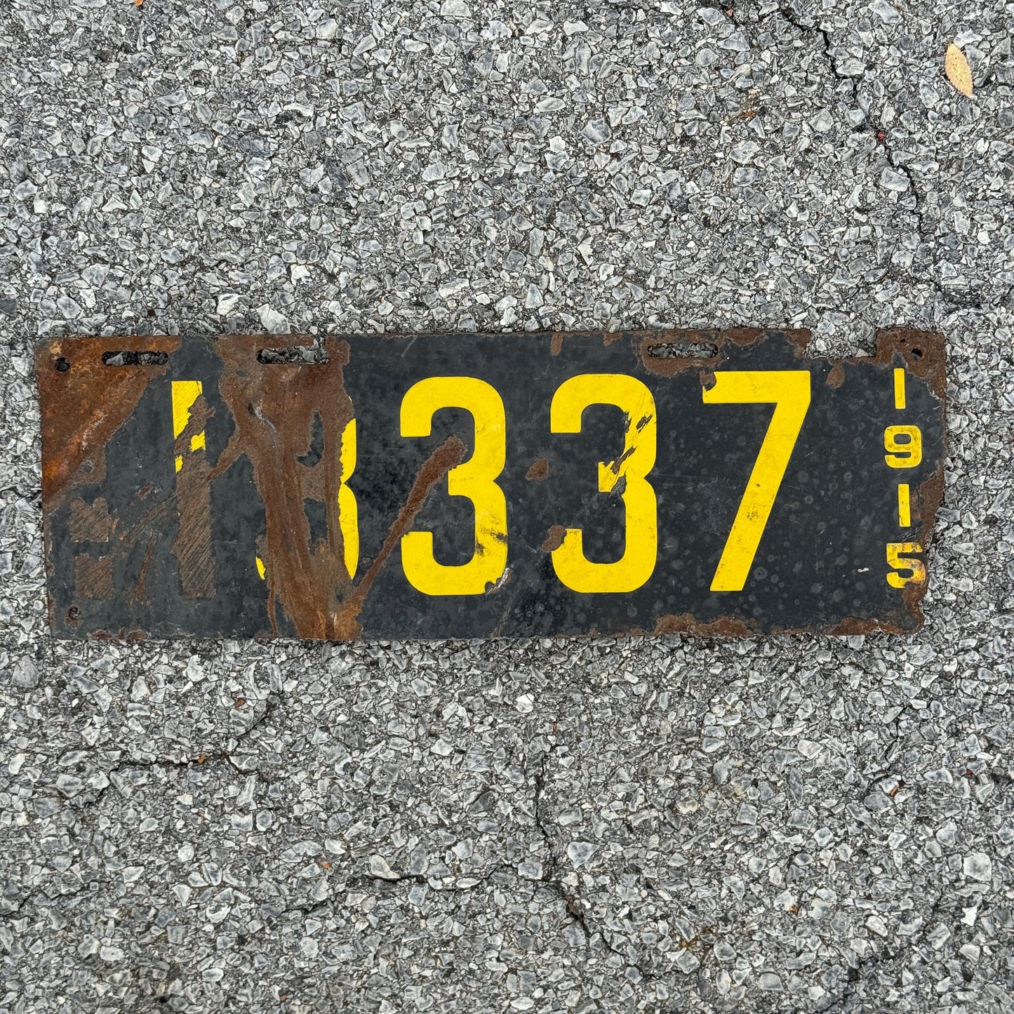 Photo of a 1915 Connecticut Porcelain License Plate Auto Tag Garage Decor Vintage 333 Repeat Repeating 13337