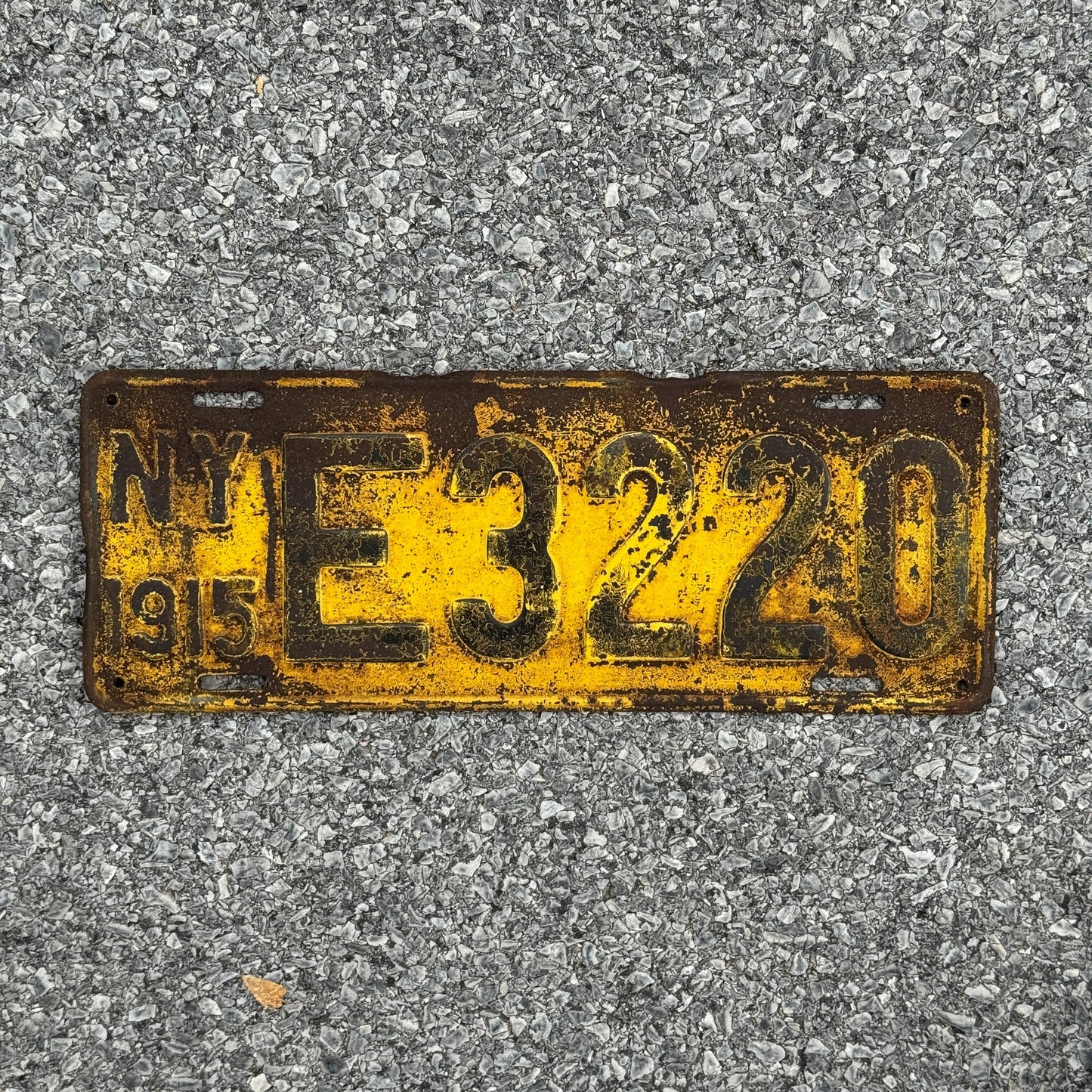 Photo of a 1915 New York License Plate Auto Tag Garage Decor Vintage E 3220