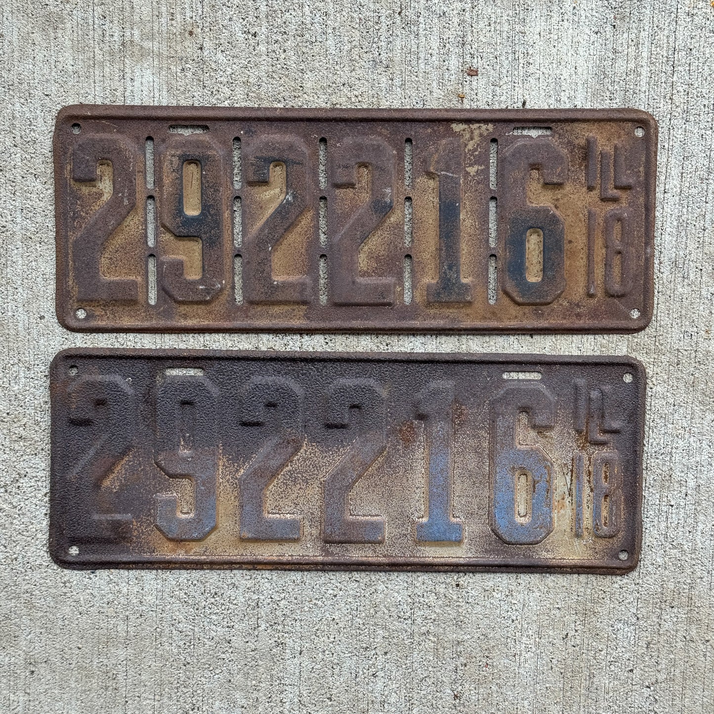 Photo of a 1918 Illinois License Plate Pair Auto Tag Garage Decor Vintage 292216 with original patina