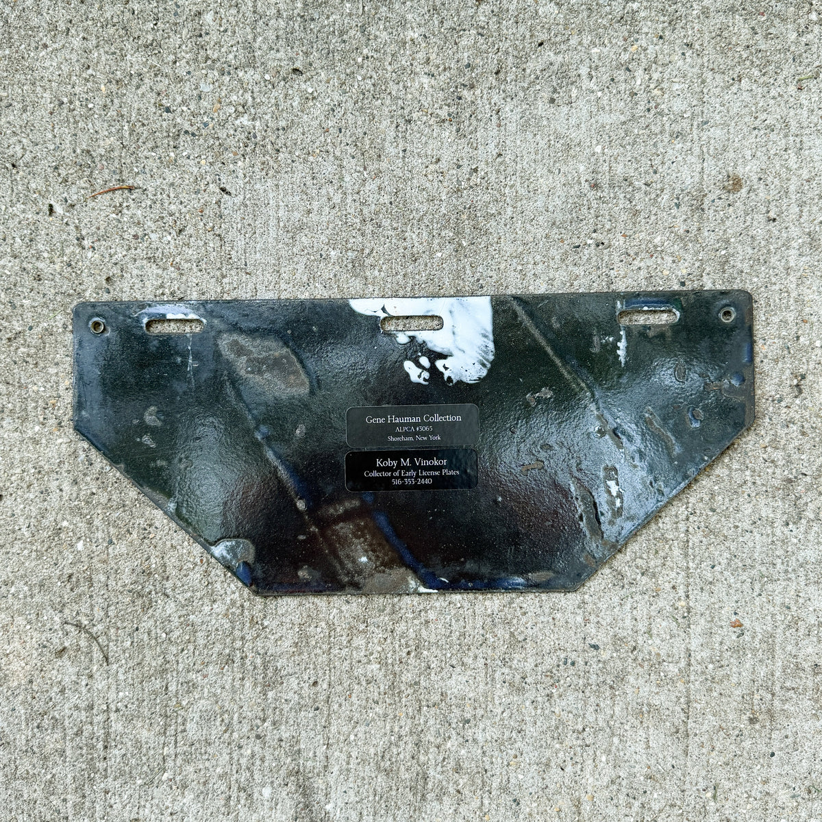 Photo of a 1918 New Hampshire Porcelain Visitor License Plate Auto Tag Garage Decor Vintage Non Resident High Quality 30255 with original patina