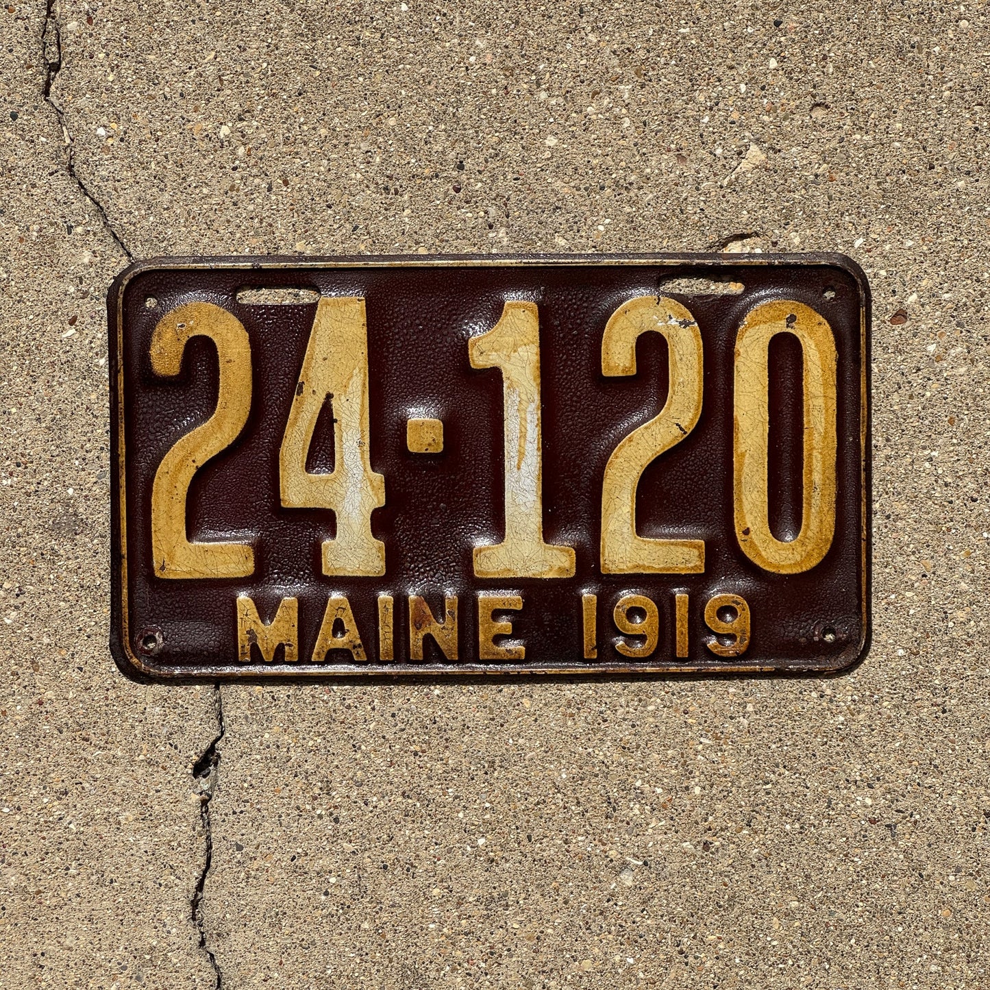Photo of a 1919 Maine License Plate Auto Tag Garage Decor Vintage 24 120
