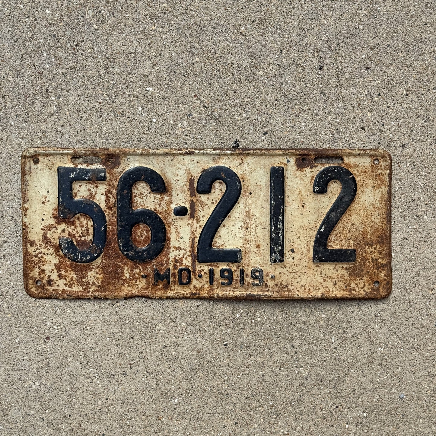 Photo of a 1919 Maryland License Plate Auto Tag Garage Decor Vintage 56 212