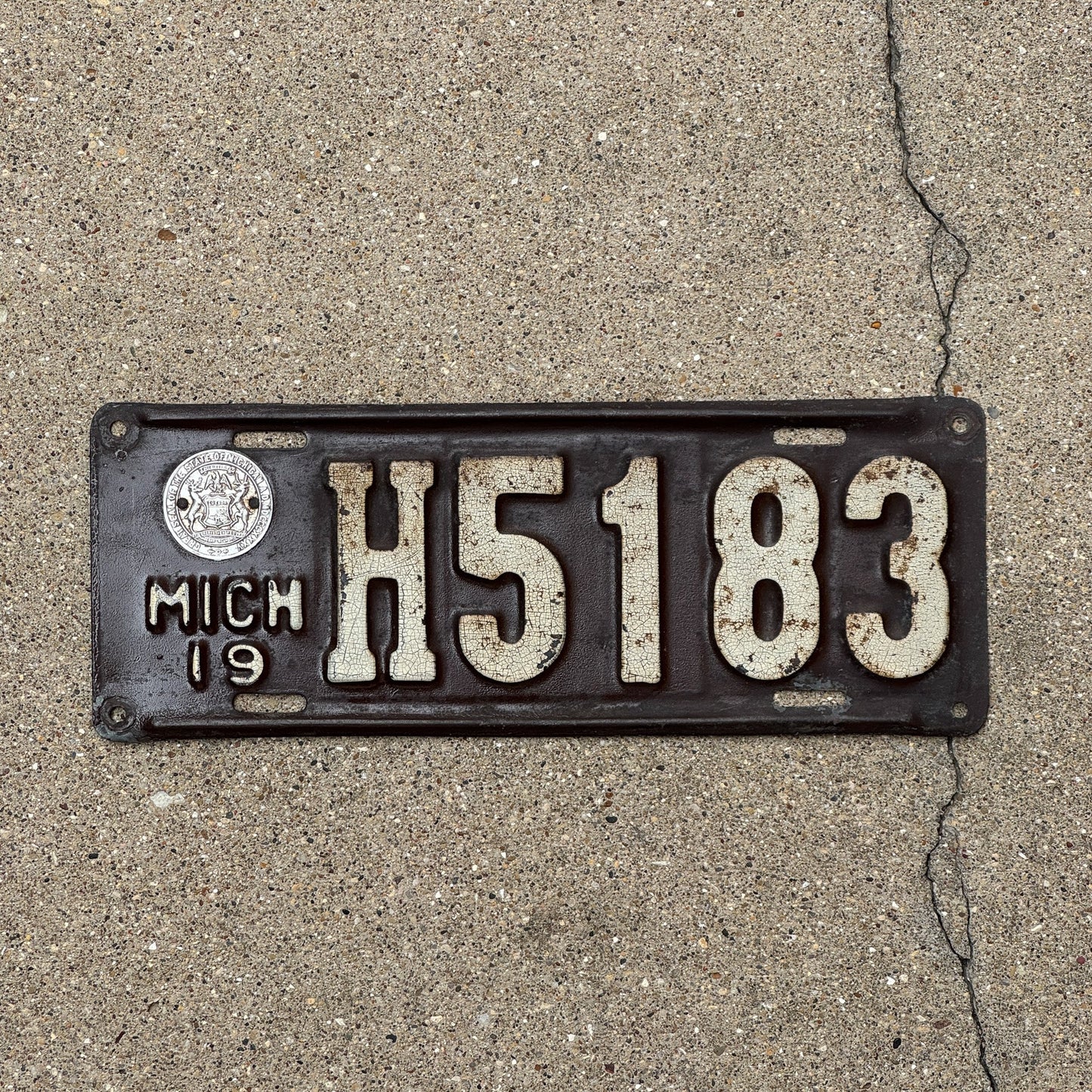 Photo of a 1919 Michigan License Plate Auto Tag Garage Decor Vintage H 5183