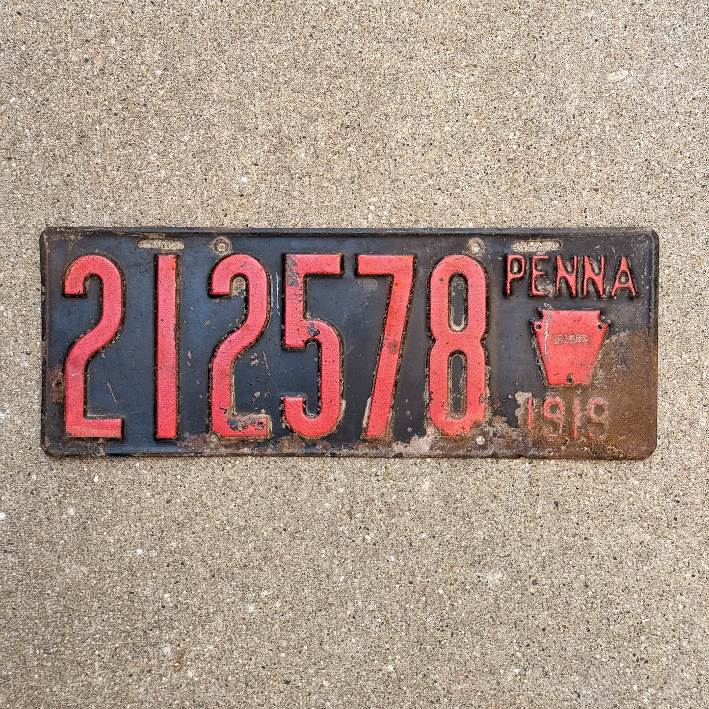 Photo of a 1919 Pennsylvania License Plate Auto Tag Garage Decor Vintage 212578 with original patina