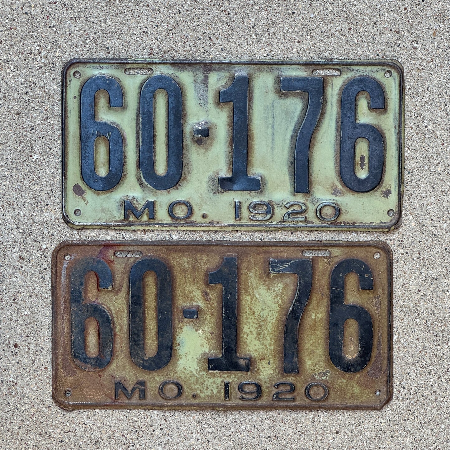 Photo of a 1920 Missouri License Plate Pair Auto Tag Garage Decor Vintage 60 176