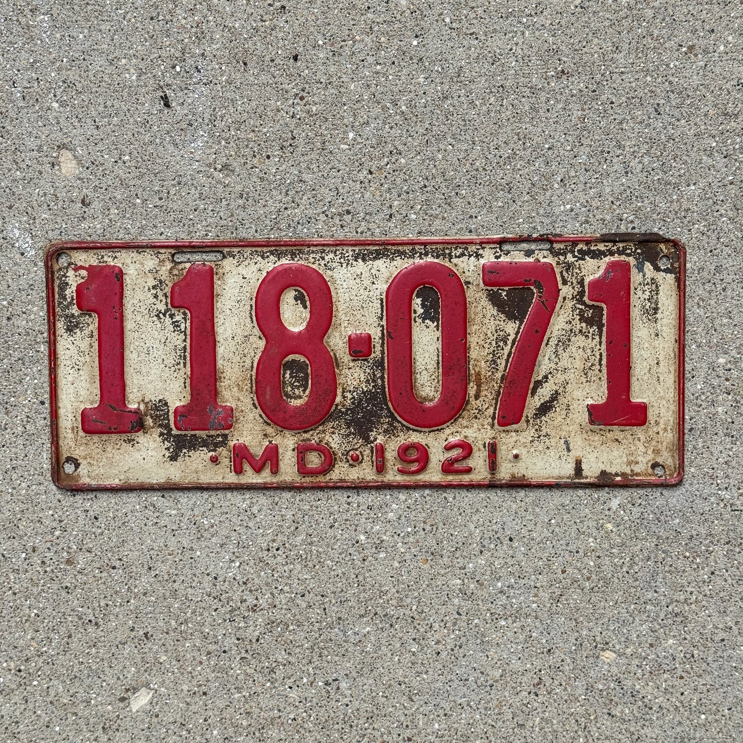 Photo of a 1921 Maryland License Plate Auto Tag Garage Decor Vintage 118 071