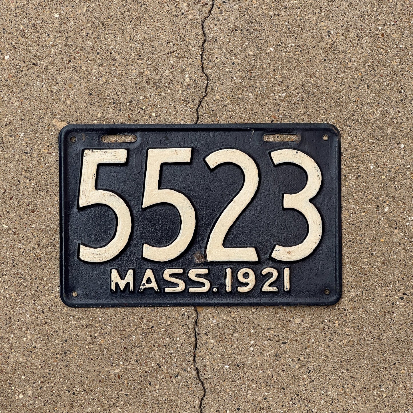 Photo of a 1921 Massachusetts License Plate Auto Tag Garage Decor Vintage 5523