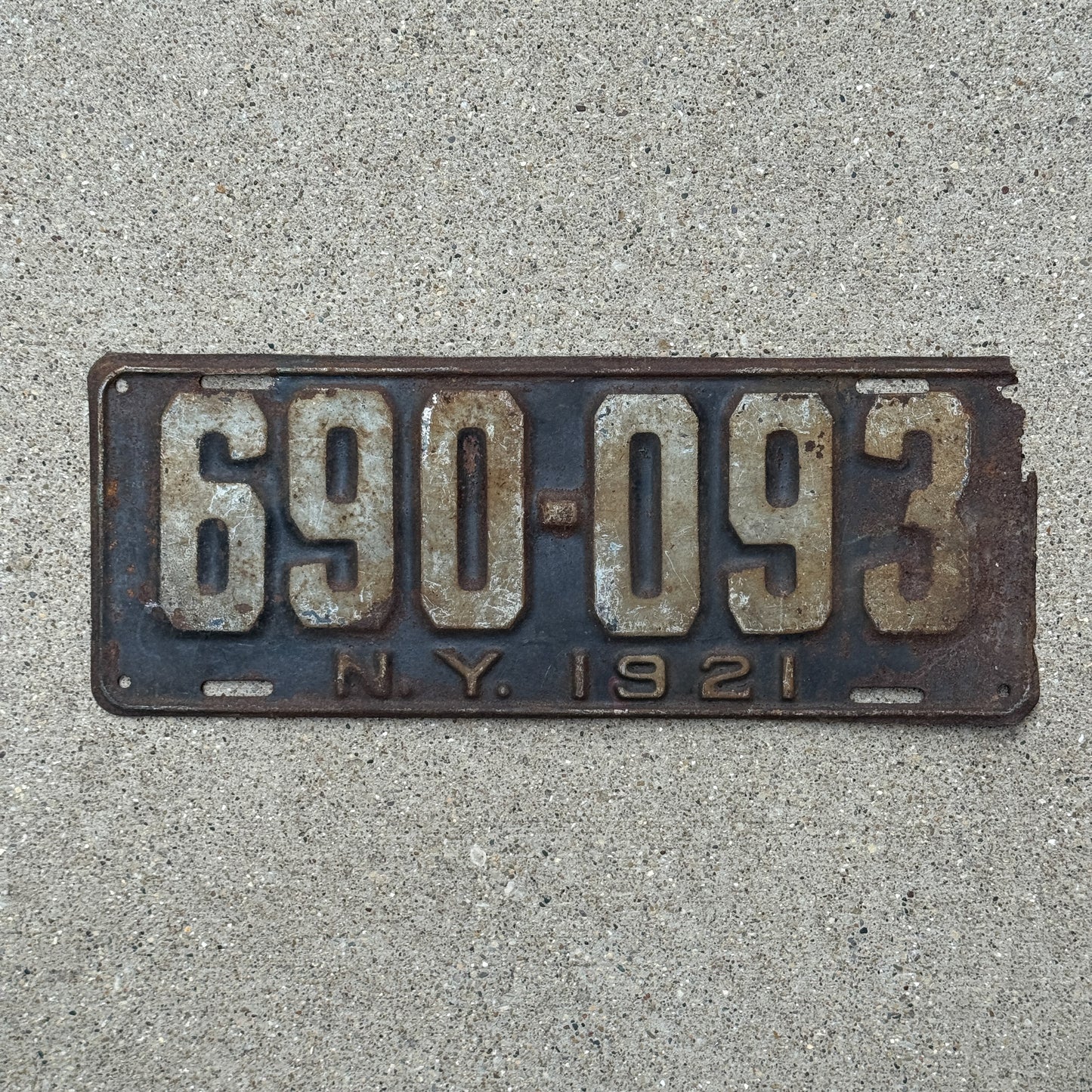 Photo of a 1921 New York License Plate Auto Tag Garage Decor Vintage 690 093 with original patina