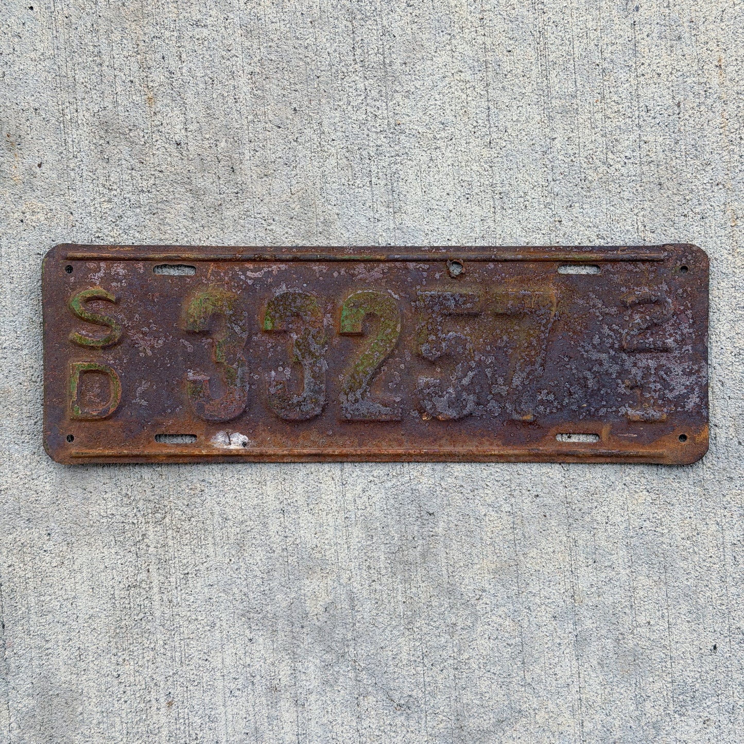 Photo of a 1921 South Dakota License Plate Auto Tag Garage Decor Vintage 33257 with original patina