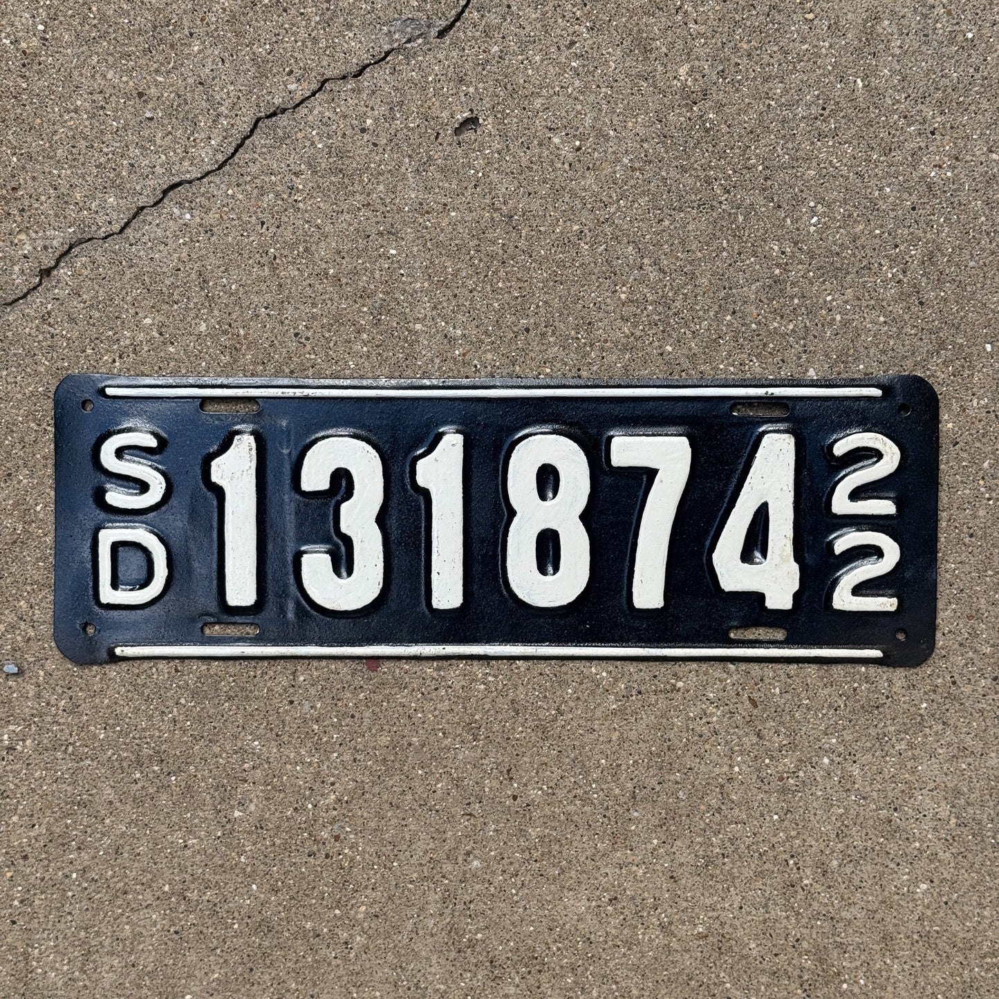 Photo of a 1922 South Dakota License Plate Auto Tag Garage Decor Vintage 131874