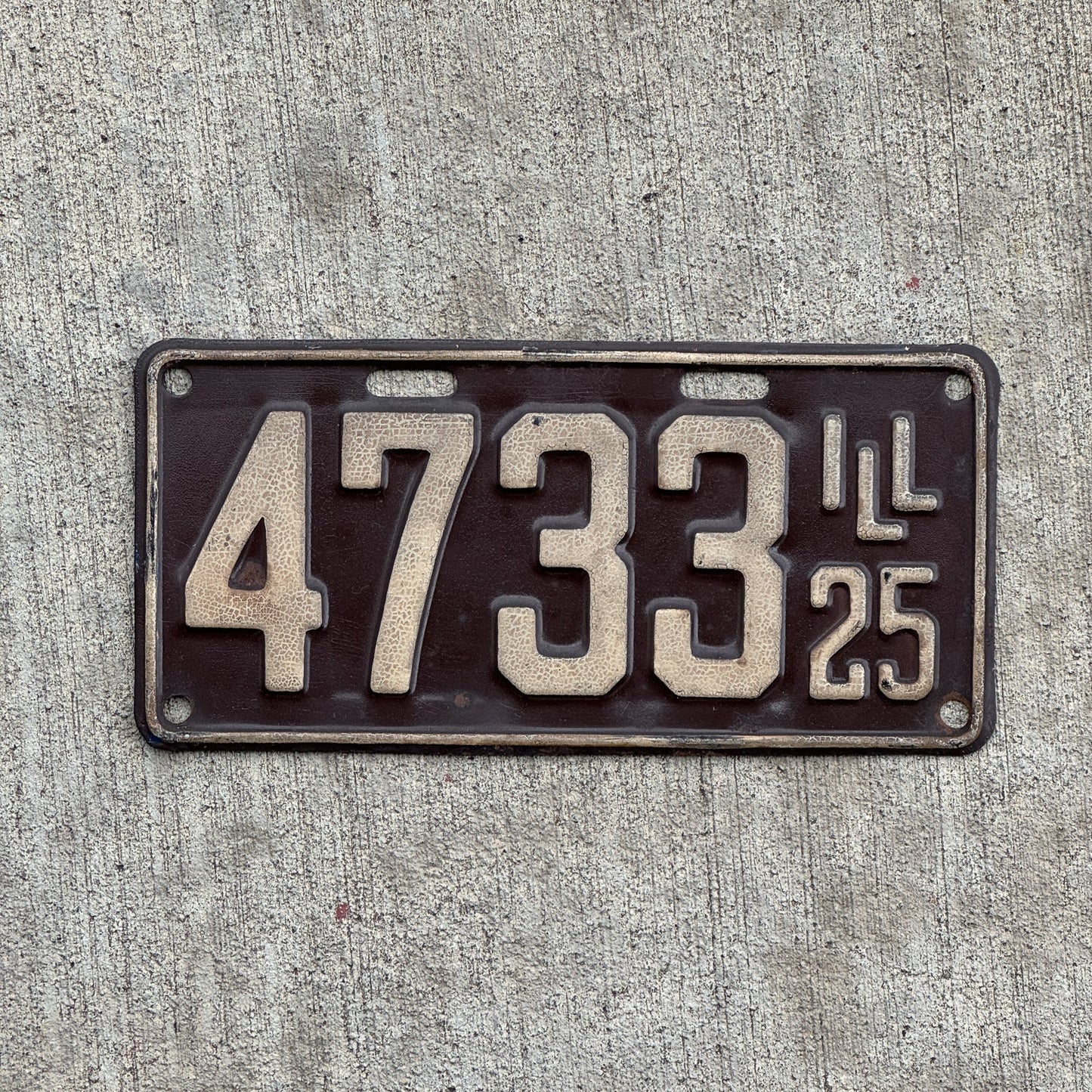 Photo of a 1925 Illinois License Plate Auto Tag Garage Decor Vintage Low Number Four Digit 4733 with original patina