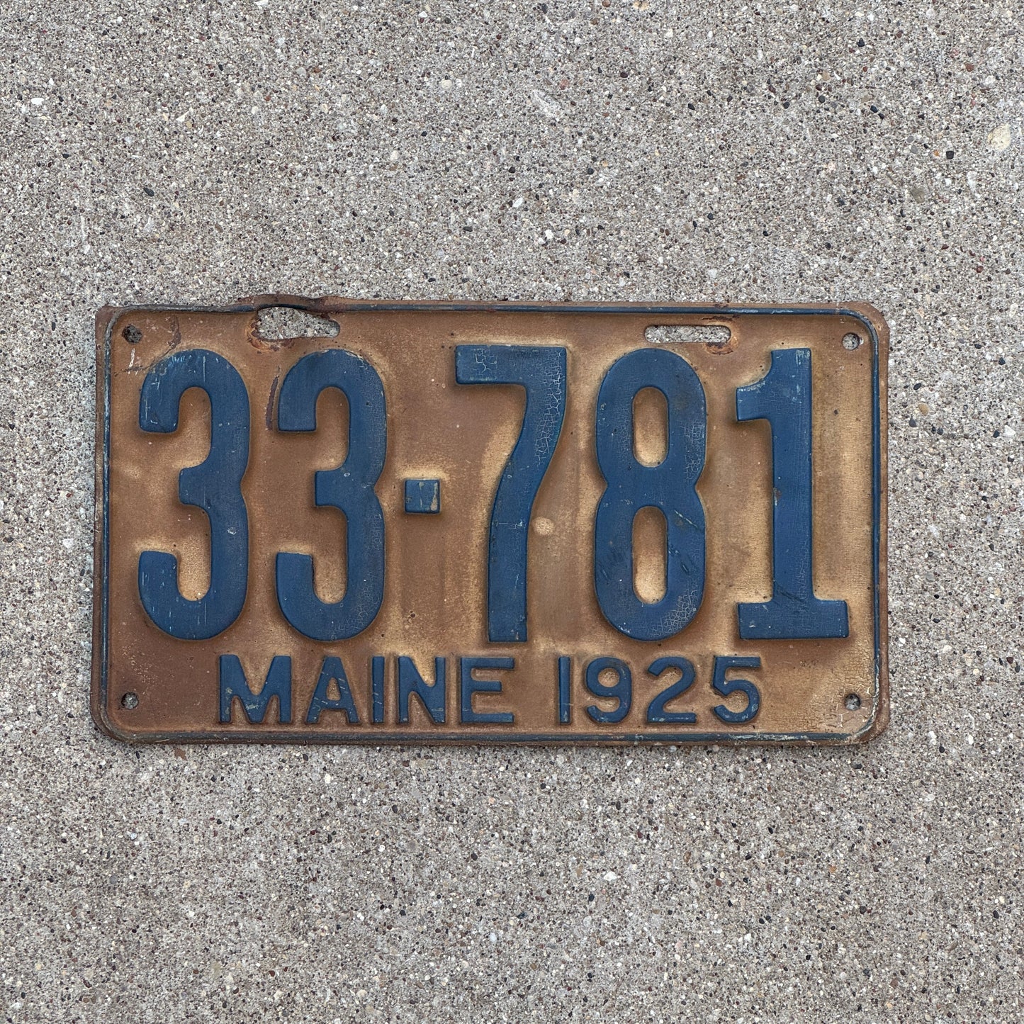 Photo of a 1925 Maine License Plate Auto Tag Garage Decor Vintage 33 781
