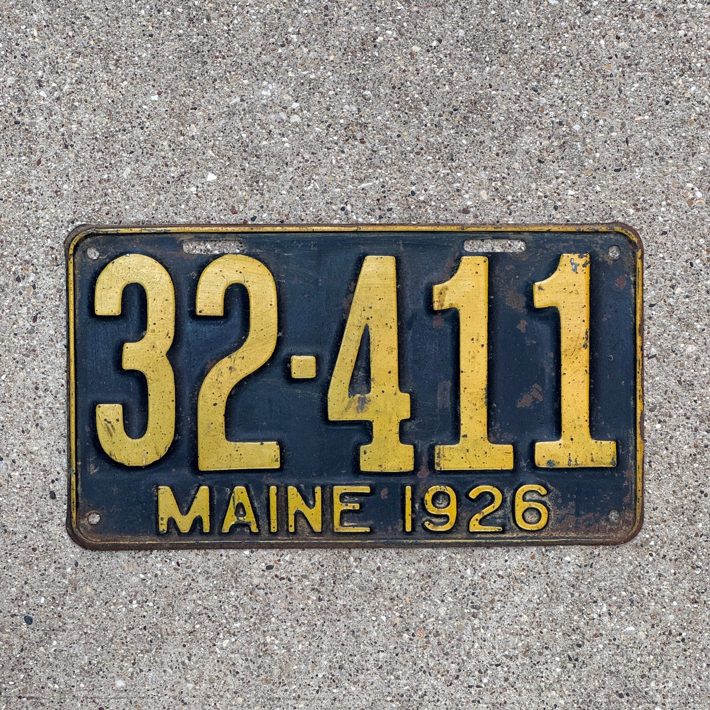Photo of a 1926 Maine License Plate Auto Tag Garage Decor Vintage 32411