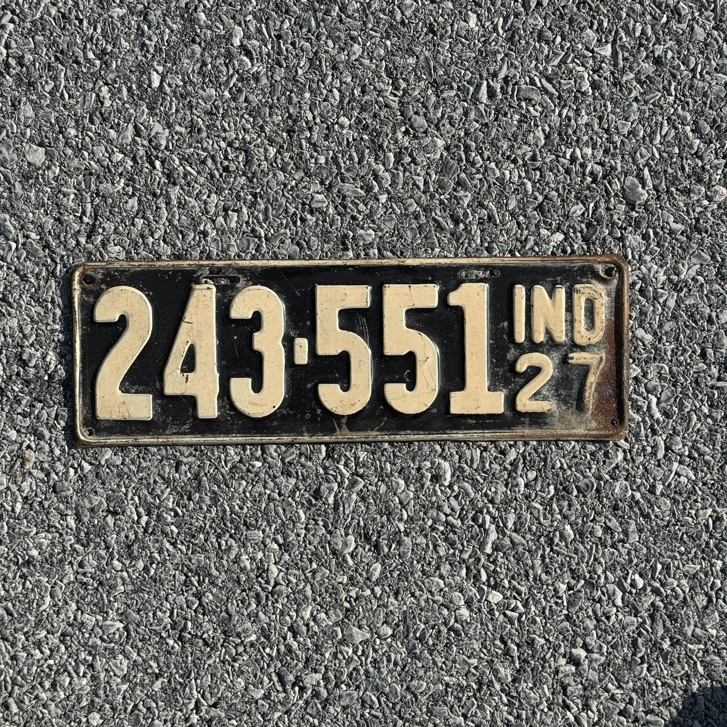 Photo of a 1927 Indiana License Plate Auto Tag Garage Decor Vintage 243 551