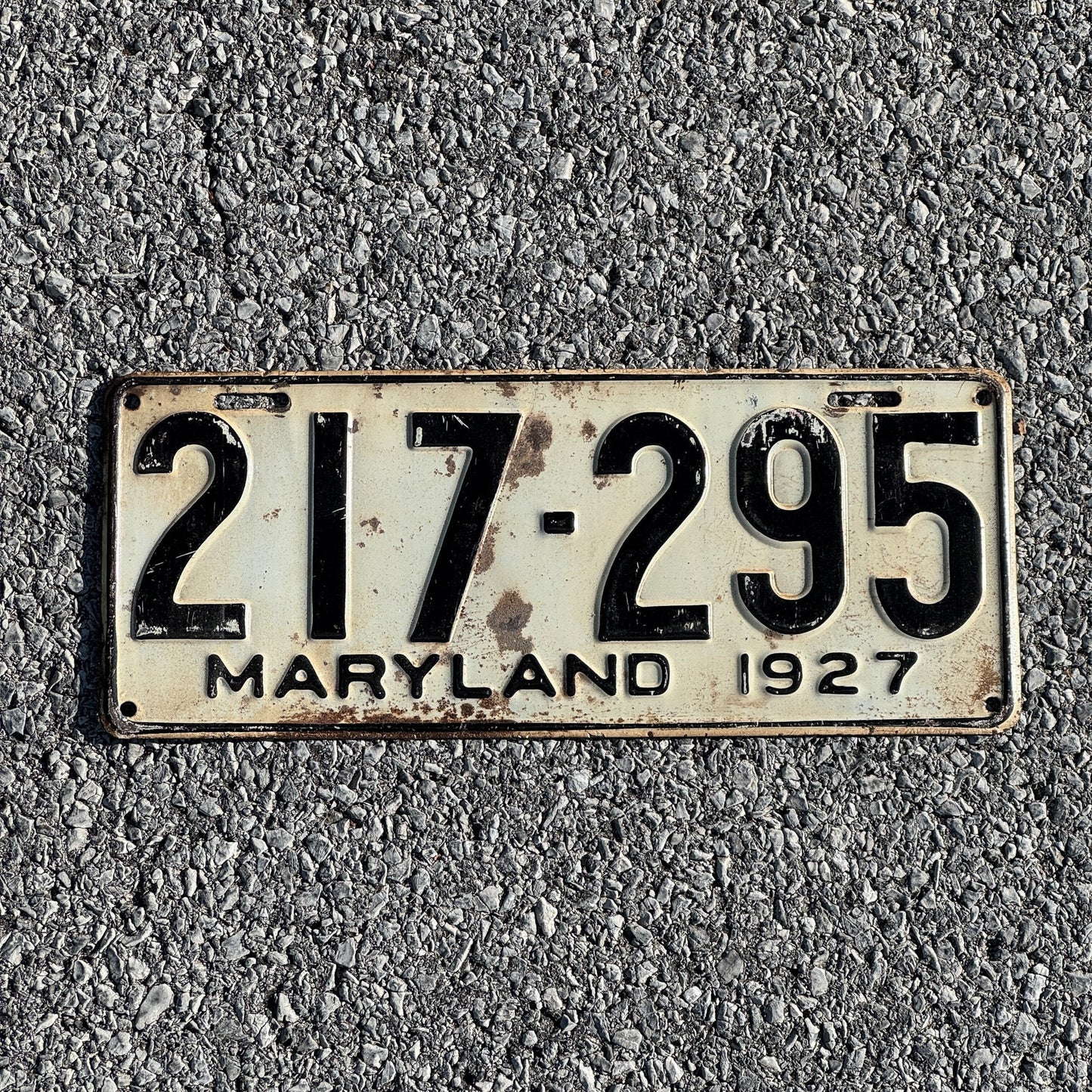 Photo of a 1927 Maryland License Plate Auto Tag Garage Decor Vintage 217 295