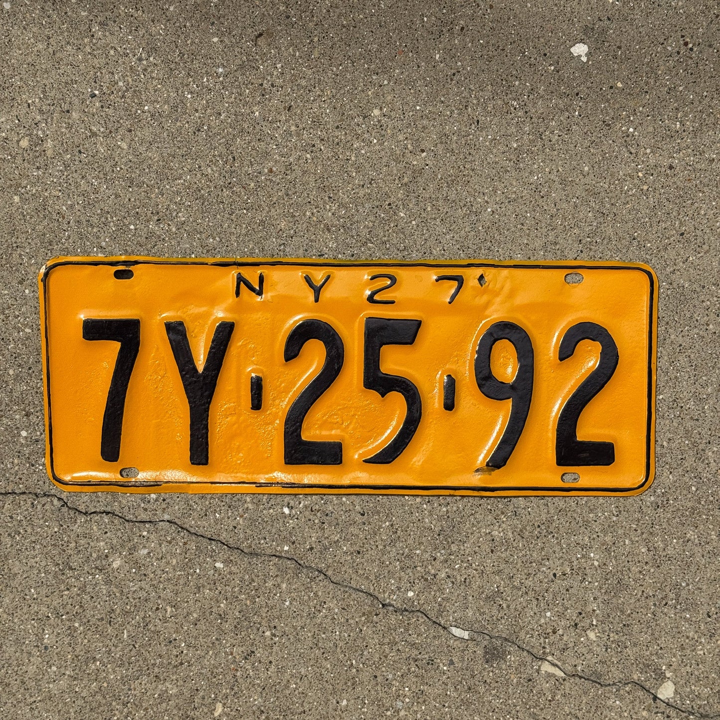 Photo of a 1927 New York License Plate Auto Tag Garage Decor Vintage 7Y 2592