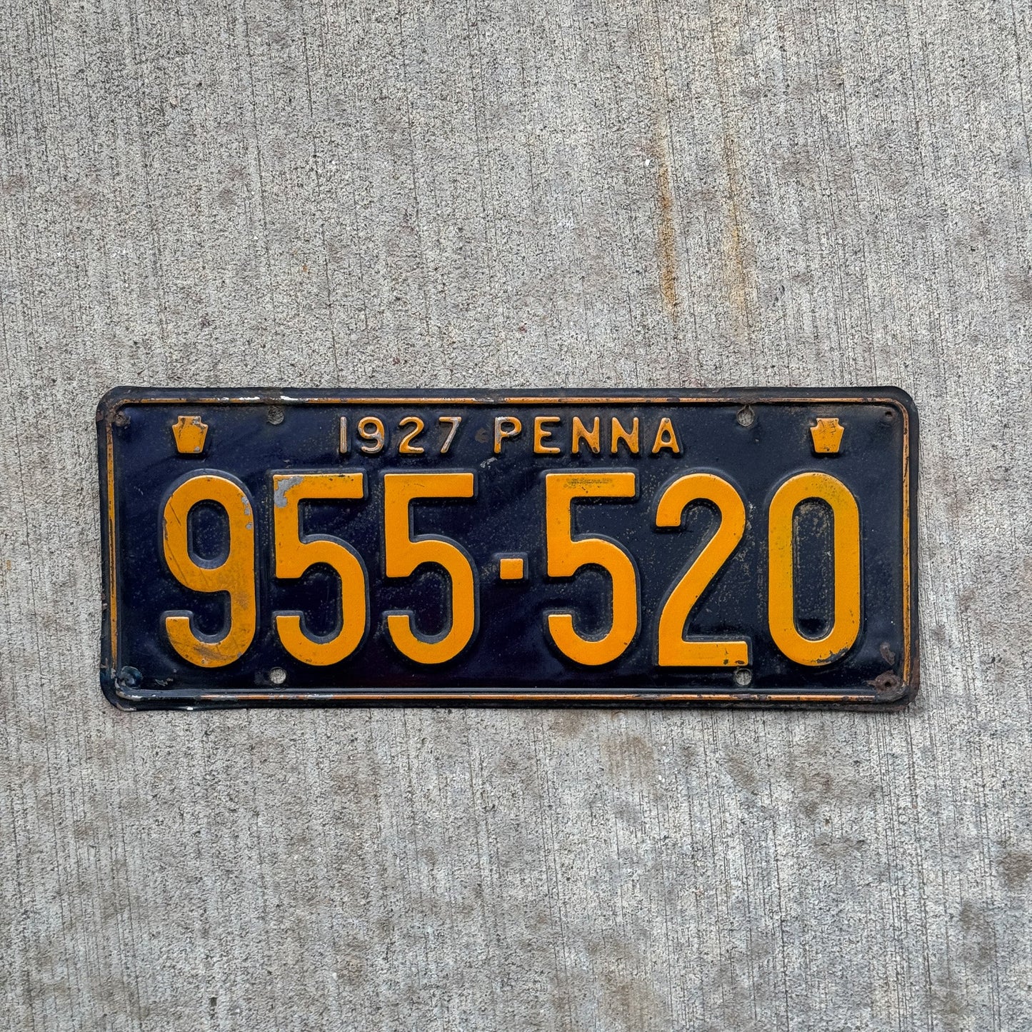 Photo of a 1927 Pennsylvania License Plate Auto Tag Garage Decor Vintage 955 520