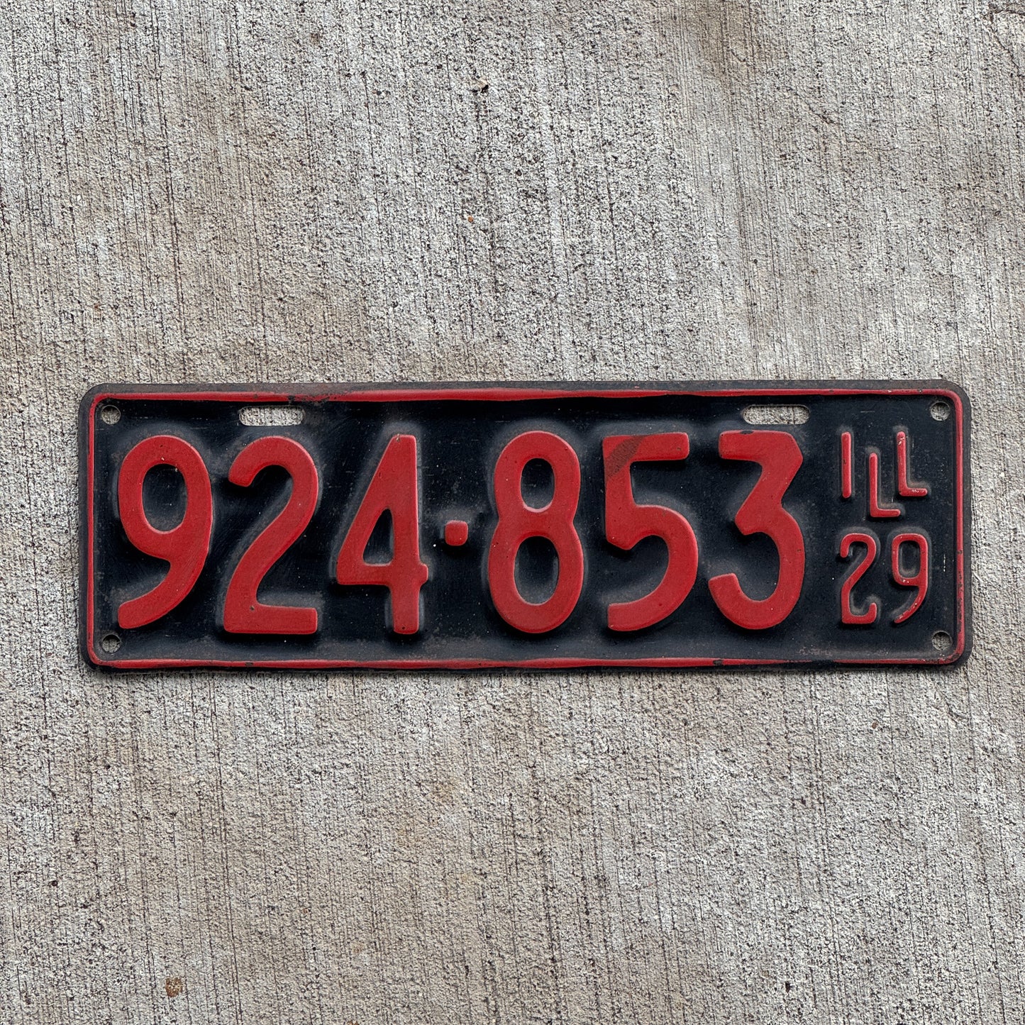 Photo of a 1929 Illinois License Plate Auto Tag Garage Decor Vintage Ford Model A Year 924 853 with original patina