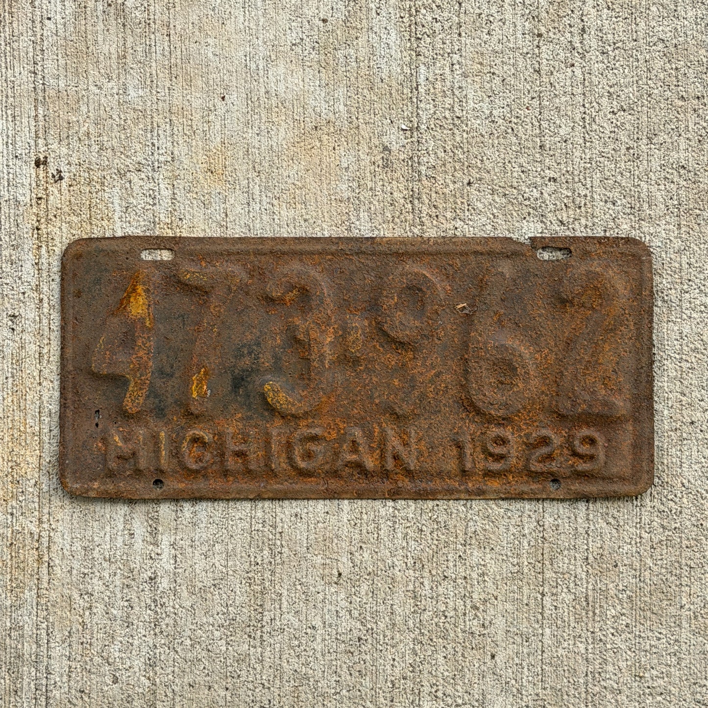 Photo of a 1929 Michigan License Plate Auto Tag Garage Decor Vintage Ford Model A Year 473 962 with original patina
