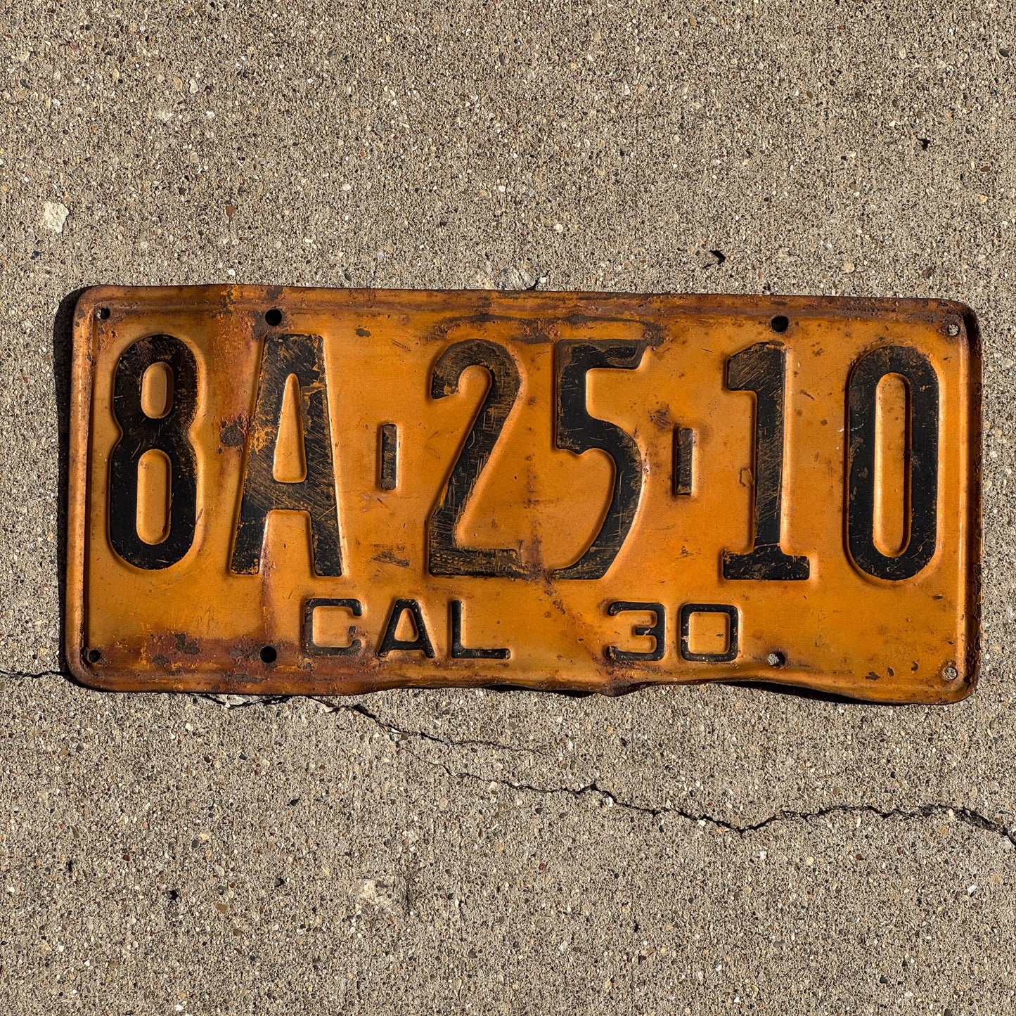 Photo of a 1930 California License Plate Auto Tag Garage Decor Vintage 8A 2510