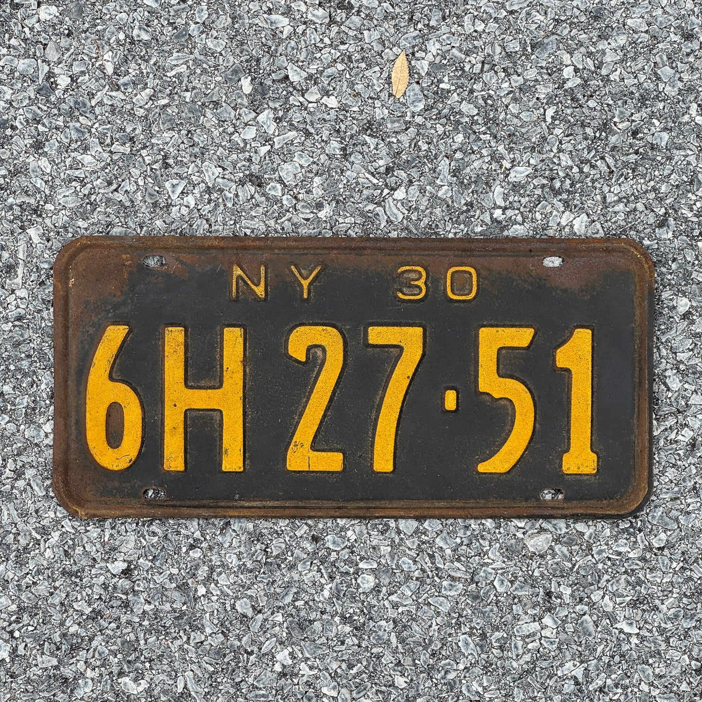 Photo of a 1930 New York License Plate Auto Tag Garage Decor Vintage Ford Model A Year 6H27 51