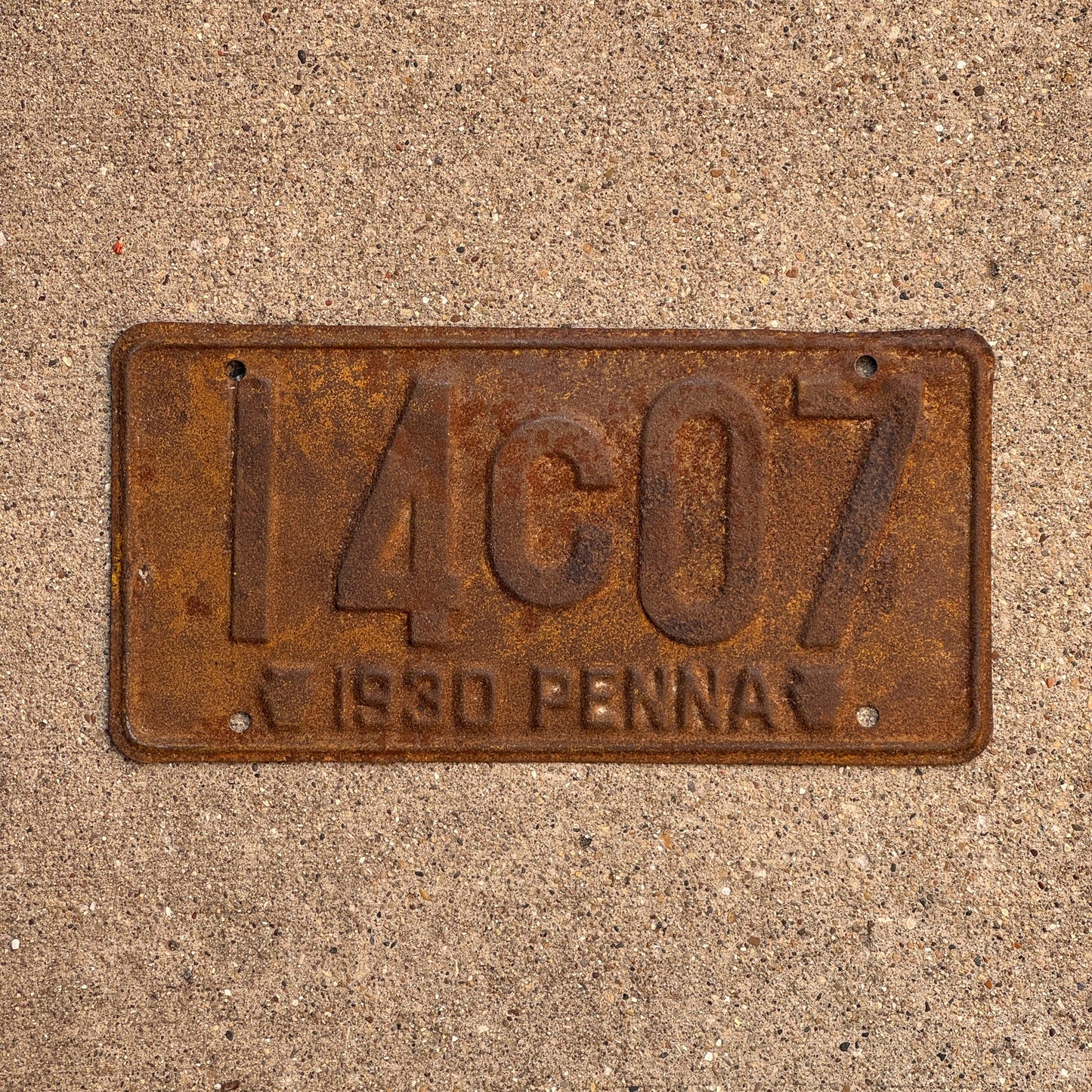 Photo of a 1930 Pennsylvania License Plate Auto Tag Garage Decor Vintage 14 C 07