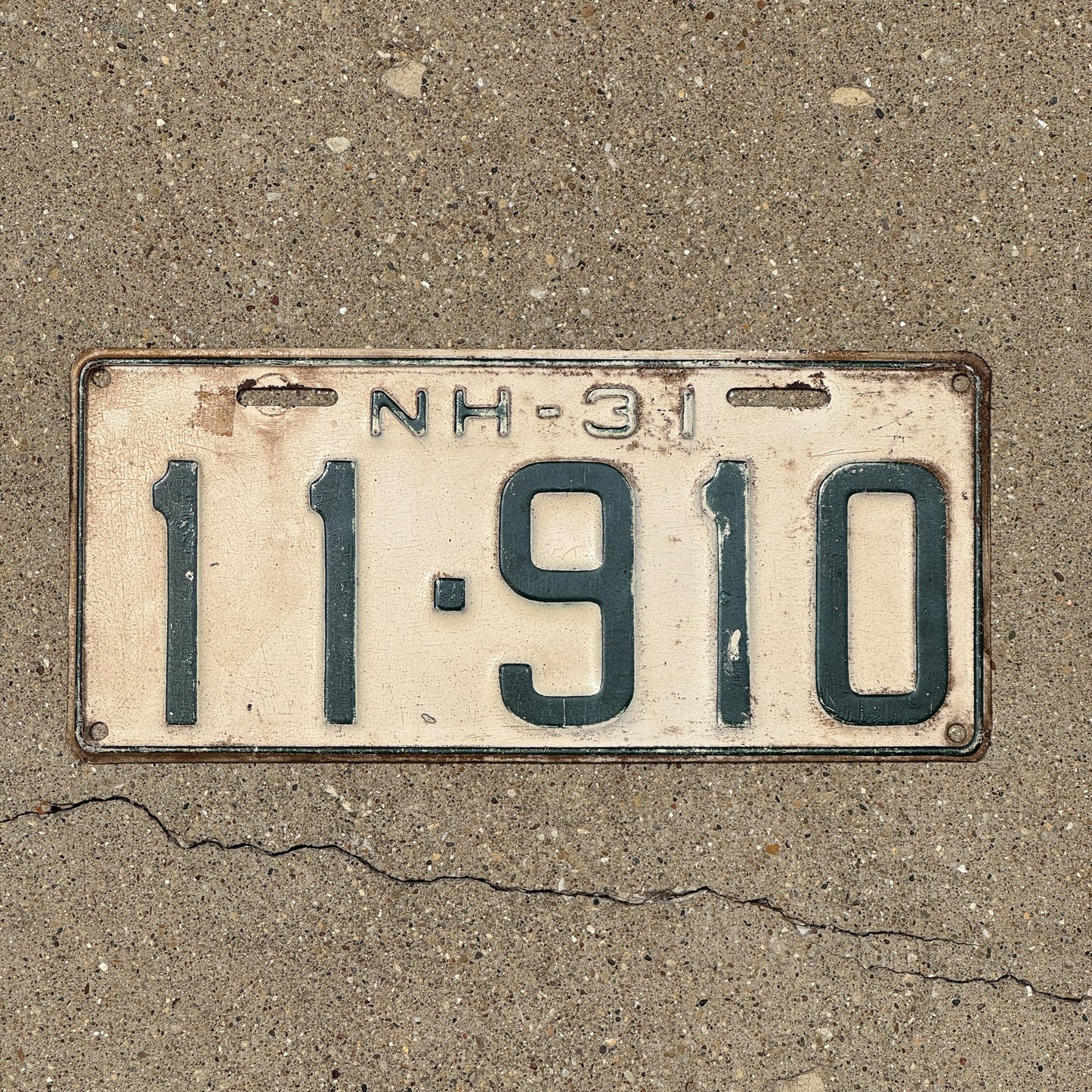 Photo of a 1931 New Hampshire License Plate Auto Tag Garage Decor Vintage 11 910