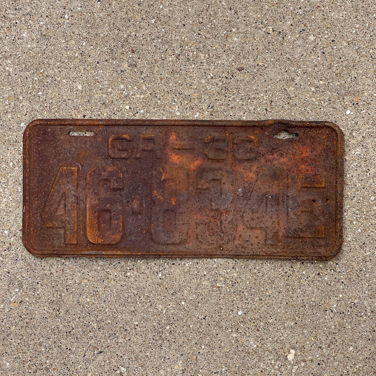 Photo of a 1933 Georgia License Plate Auto Tag Garage Decor Vintage 46 834E