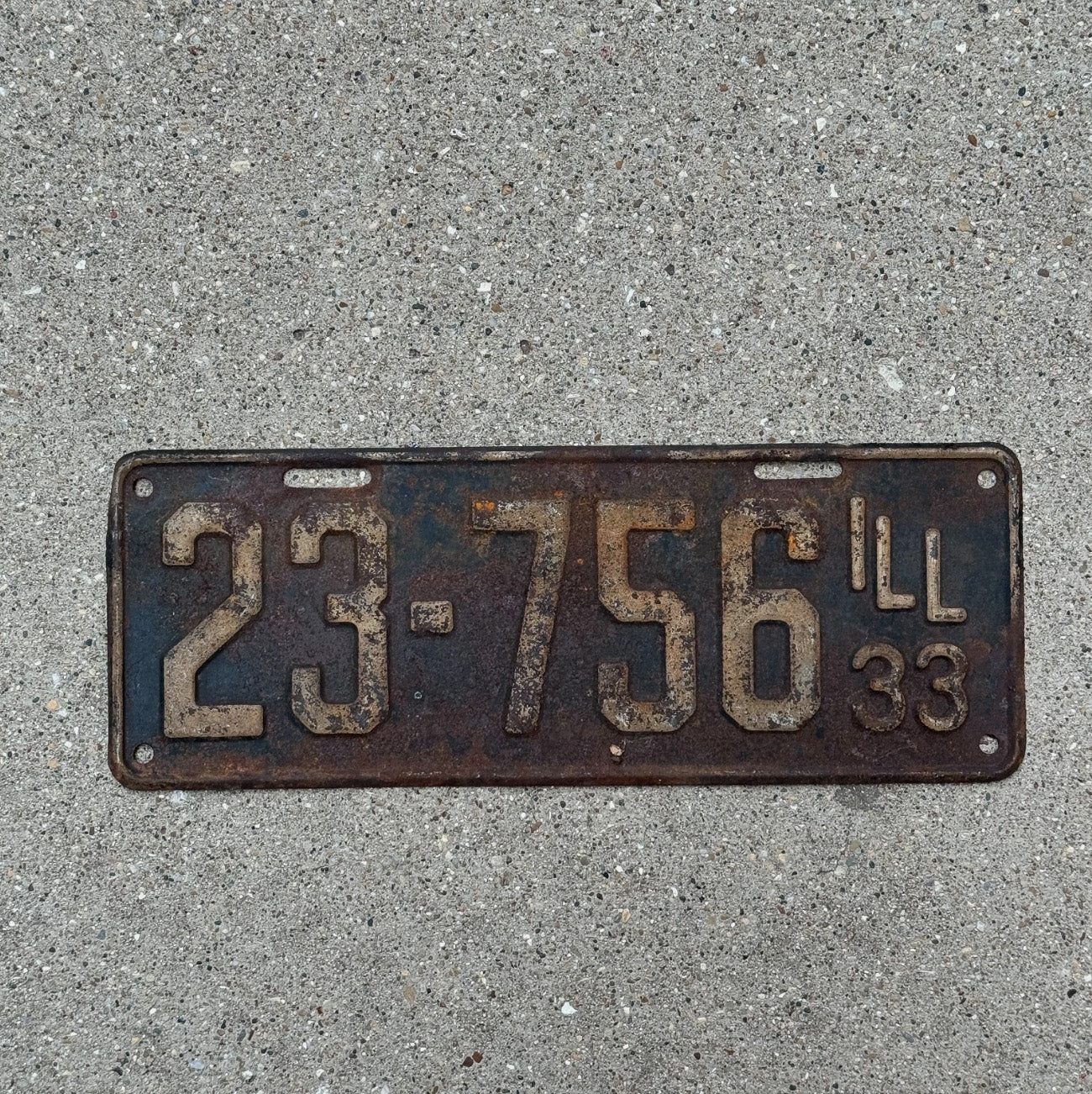Photo of a 1933 Illinois License Plate Auto Tag Garage Decor Vintage Ford Dodge Chevy 23 756