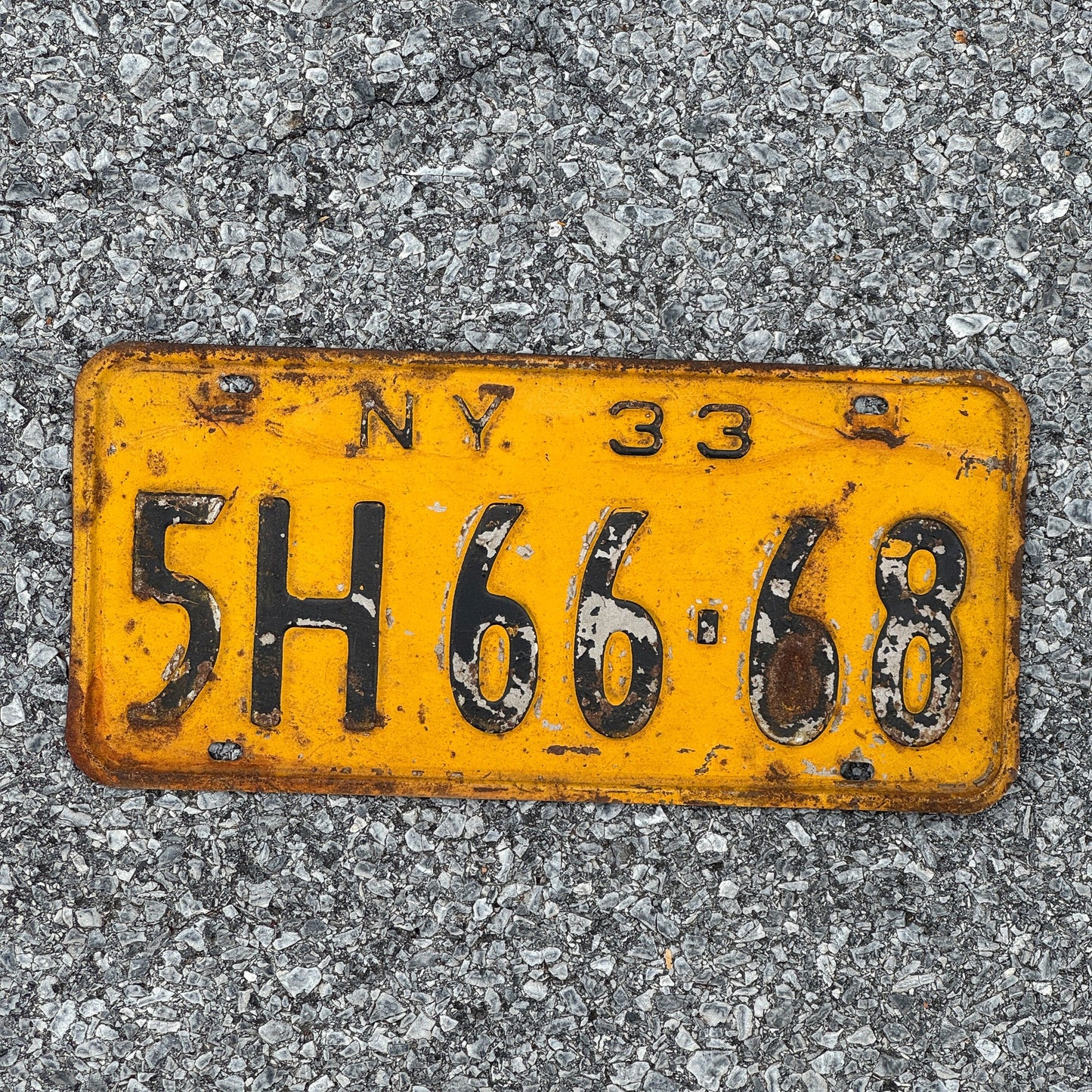 Photo of a 1933 New York License Plate Auto Tag Garage Decor Vintage 5H66 68