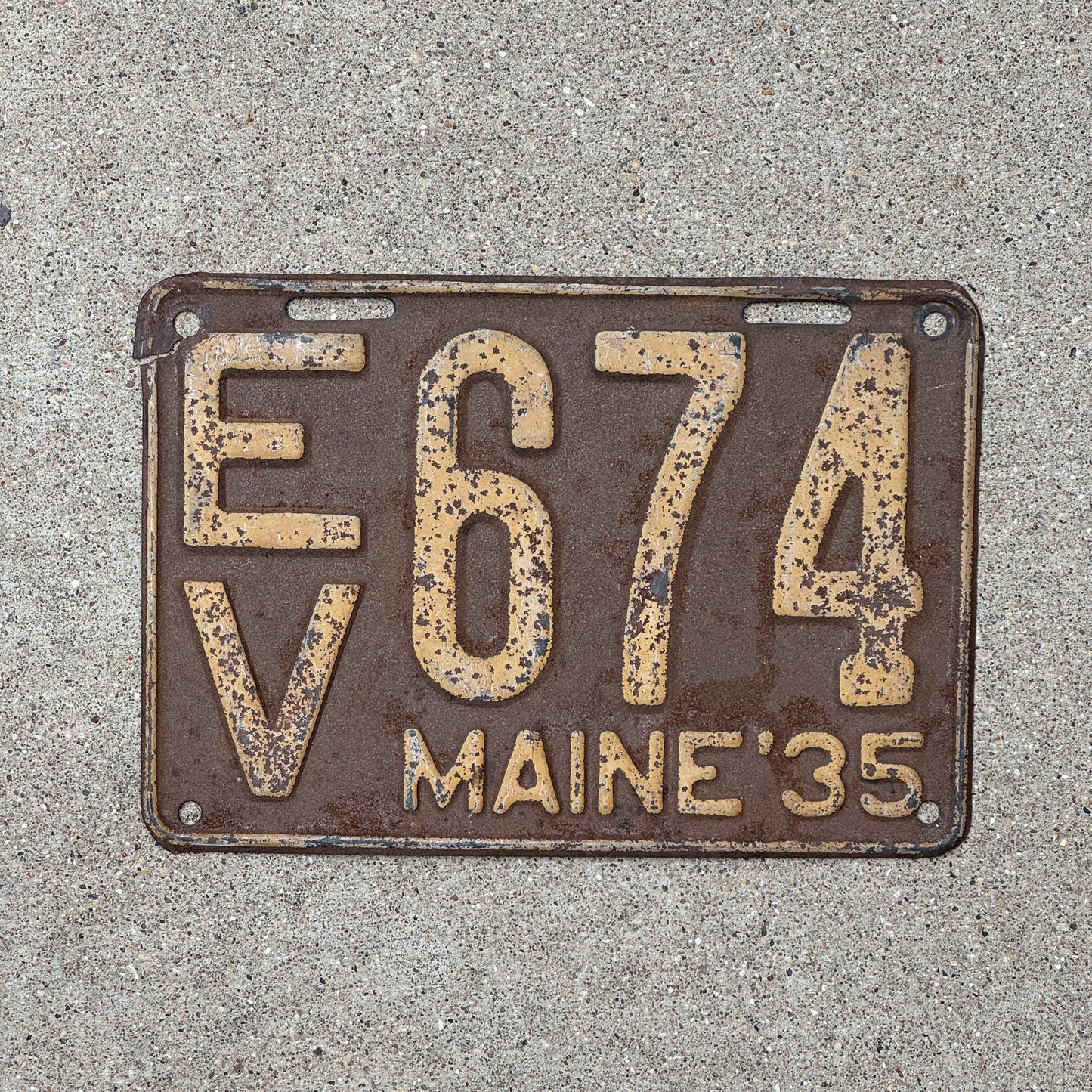 Photo of a 1935 Maine License Plate Auto Tag Garage Decor Vintage EV 674