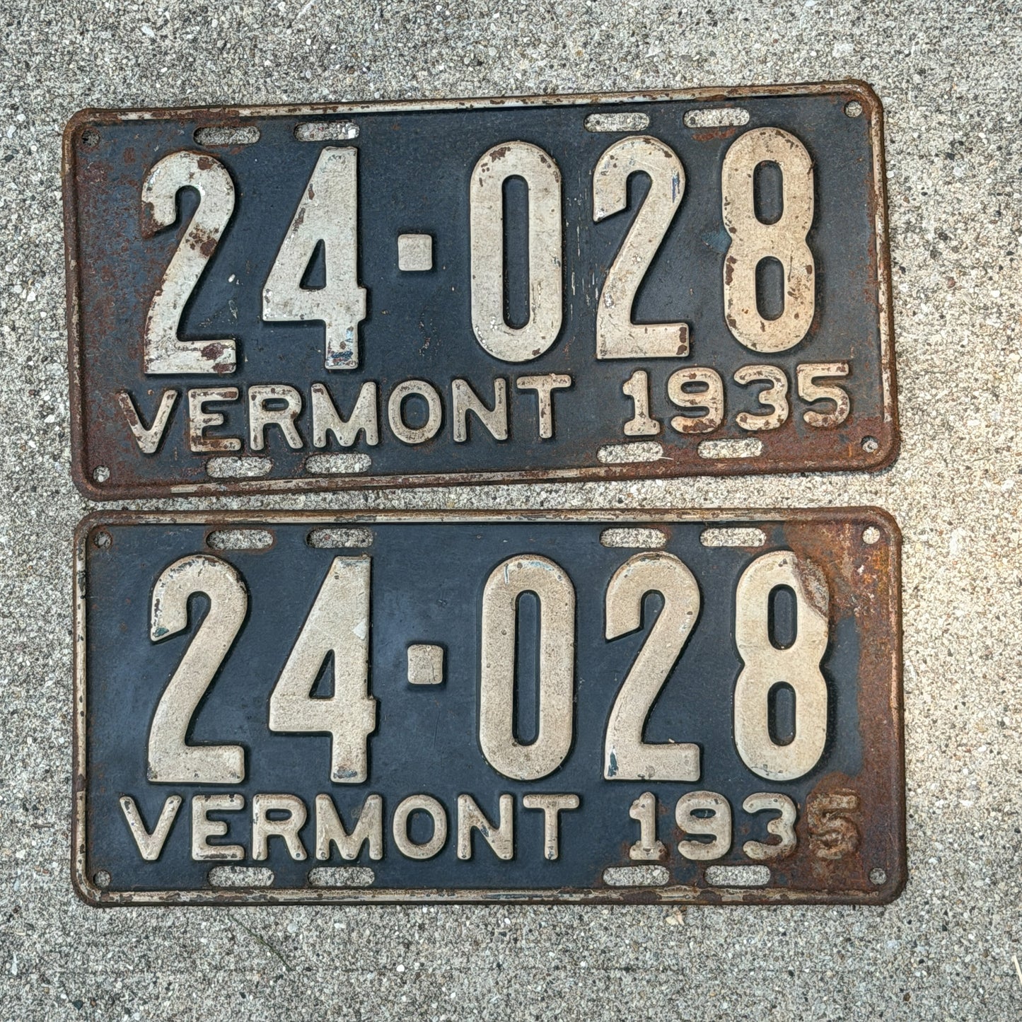 Photo of a 1935 Vermont License Plate Pair Auto Tag Garage Decor Vintage 24 028 with original patina