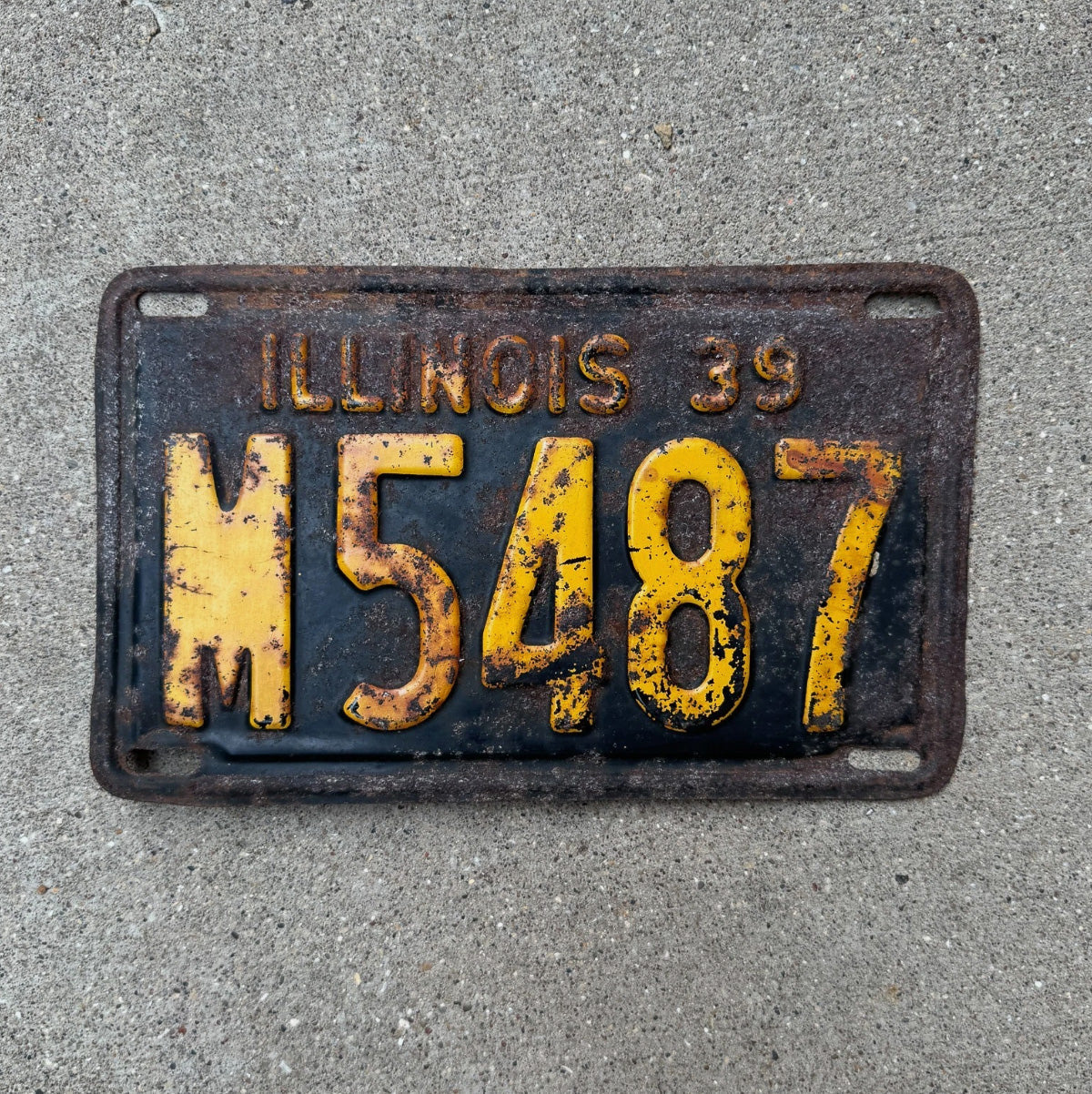 Photo of a 1939 Illinois MUNICIPAL License Plate Auto Tag Garage Decor Vintage License Plate Auto Tag Garage Decor Early Type M 5487