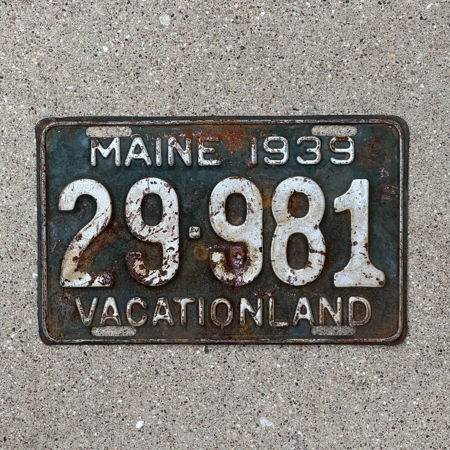 Photo of a 1939 Maine License Plate Auto Tag Garage Decor Vintage 29 981