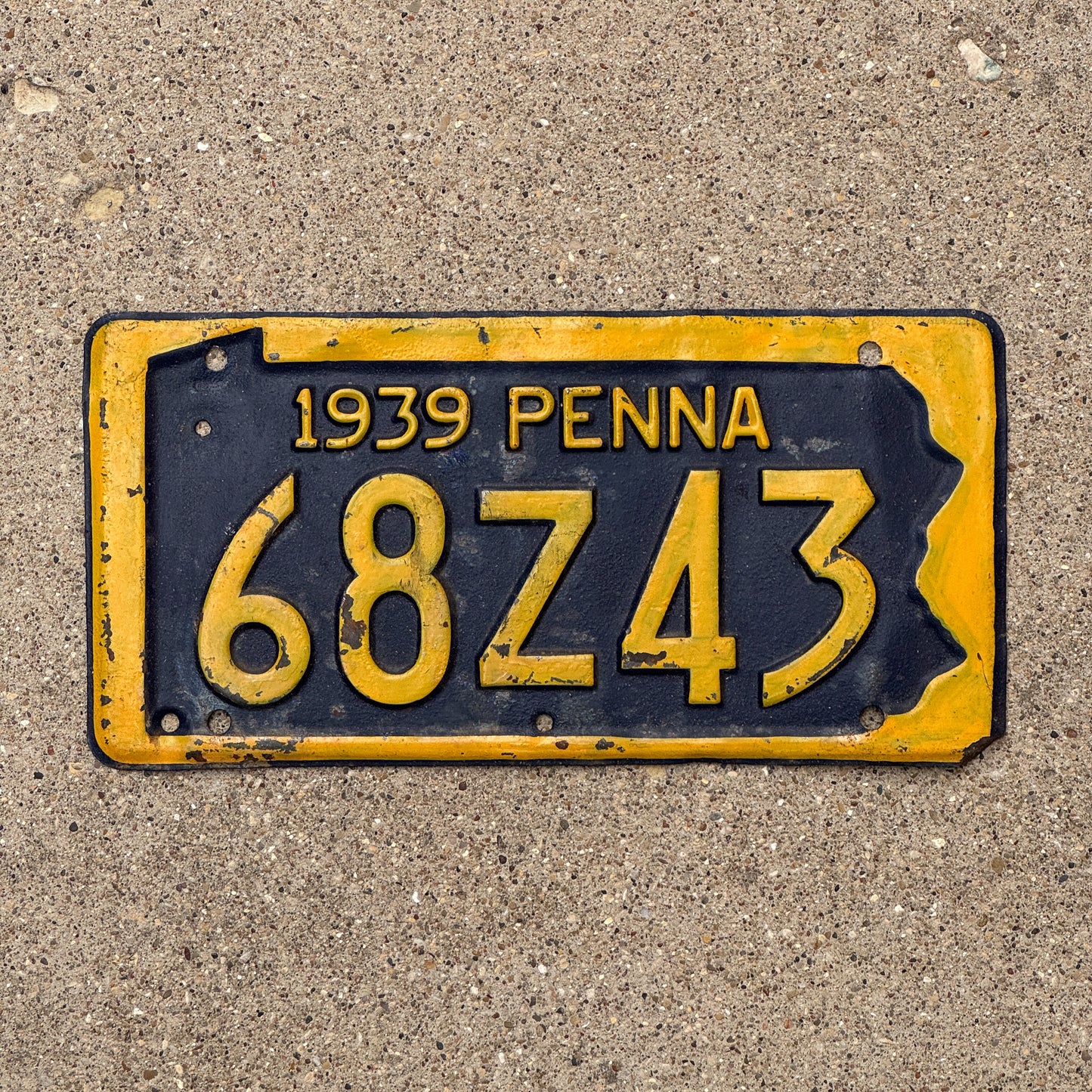Photo of a 1939 Pennsylvania License Plate Auto Tag Garage Decor Vintage 68 Z 43 with original patina