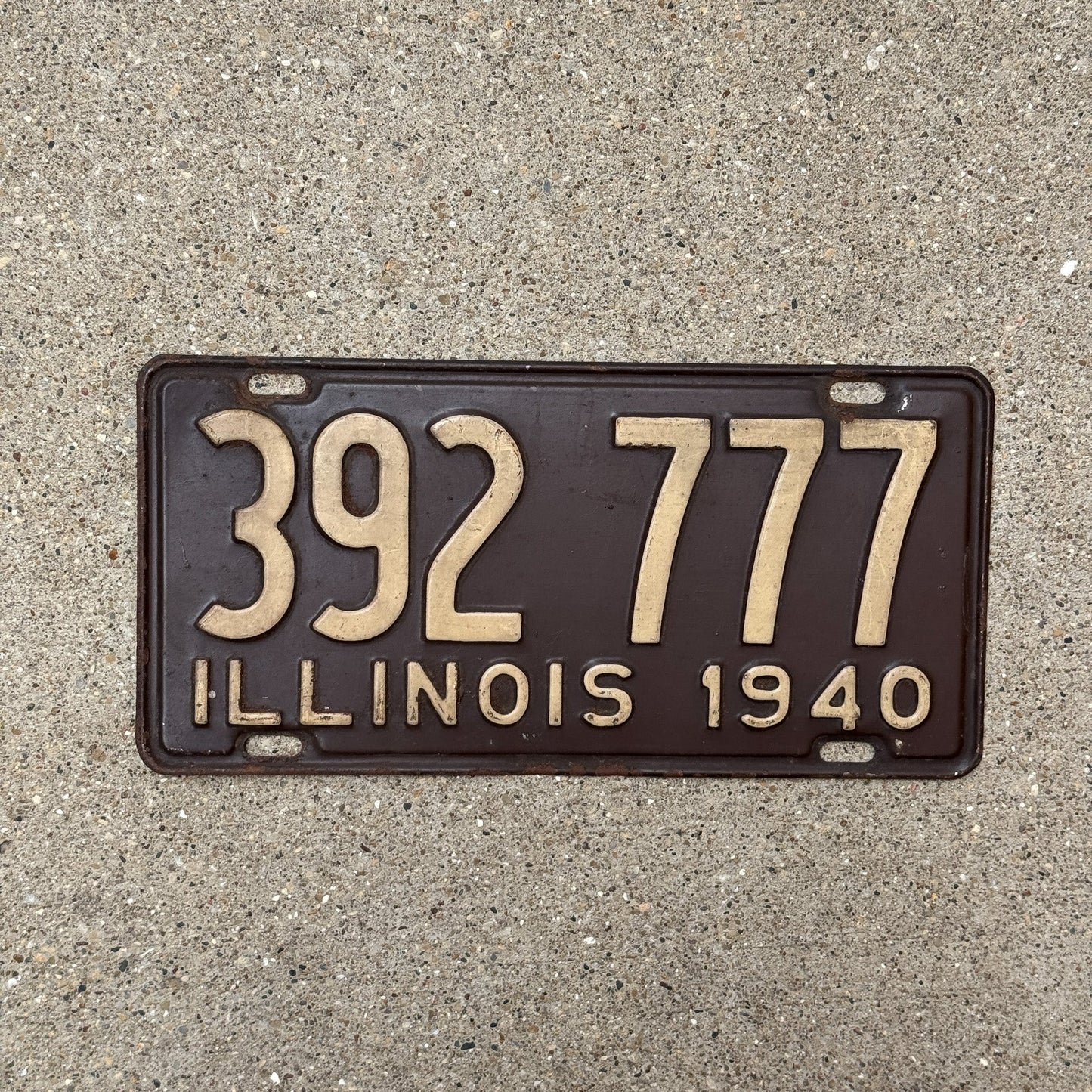 Photo of a 1940 Illinois License Plate Auto Tag Garage Decor Vintage Repeat Repeating 392 777