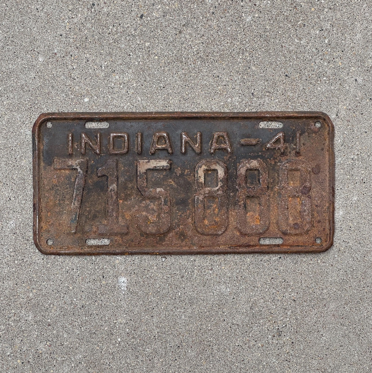 Photo of a 1941 Indiana License Plate Auto Tag Garage Crazy 8s Repeating Crazy 8s Repeating 715 888