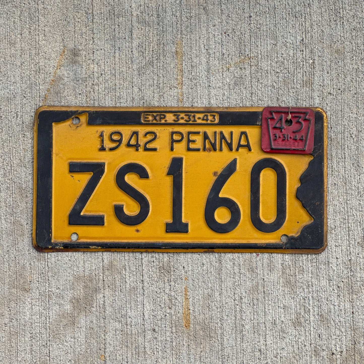 Photo of a 1942 1943 Pennsylvania License Plate Auto Tag Garage Decor Vintage ZS 160 with original patina
