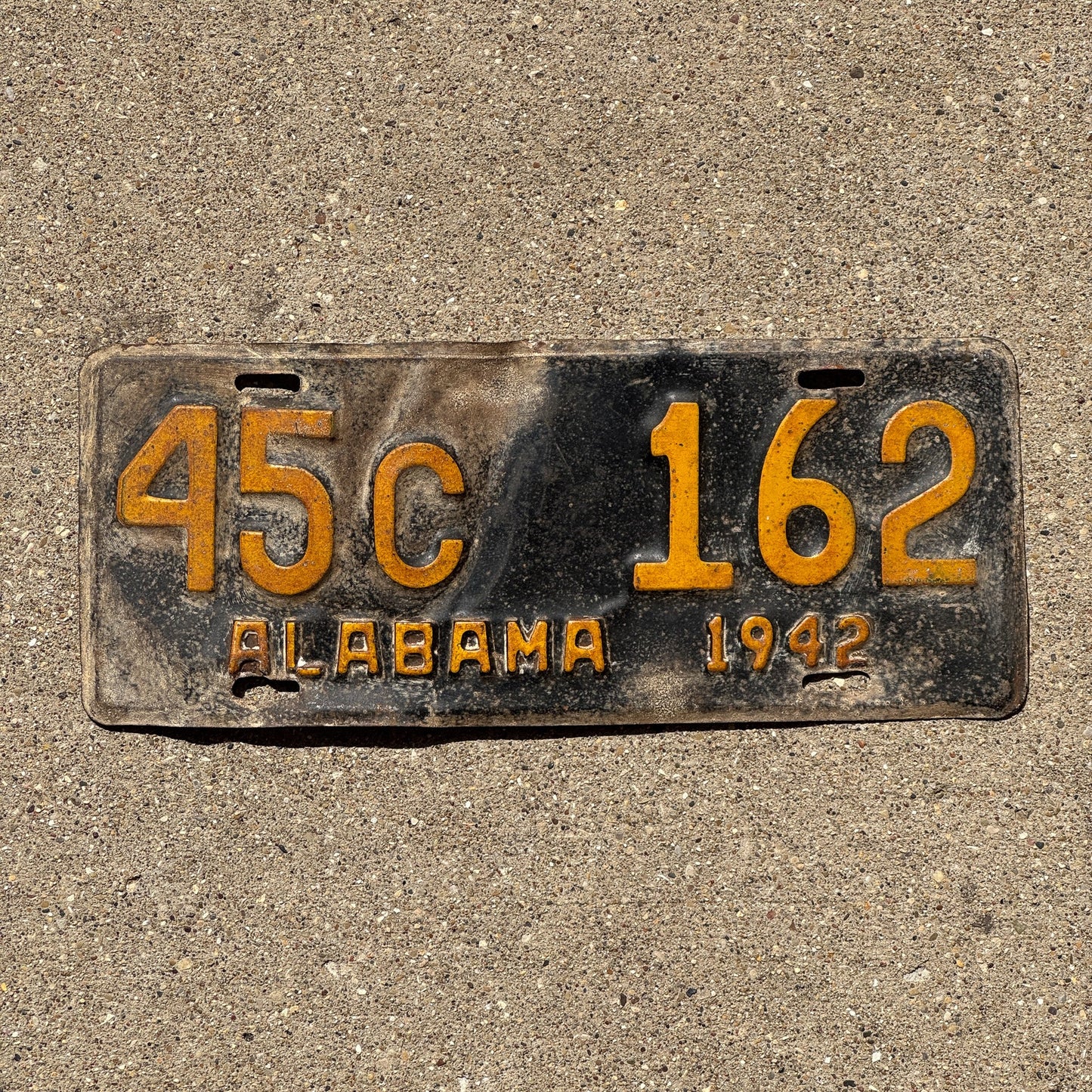 Photo of a 1942 Alabama License Plate Auto Tag Garage Decor Vintage 45C 162