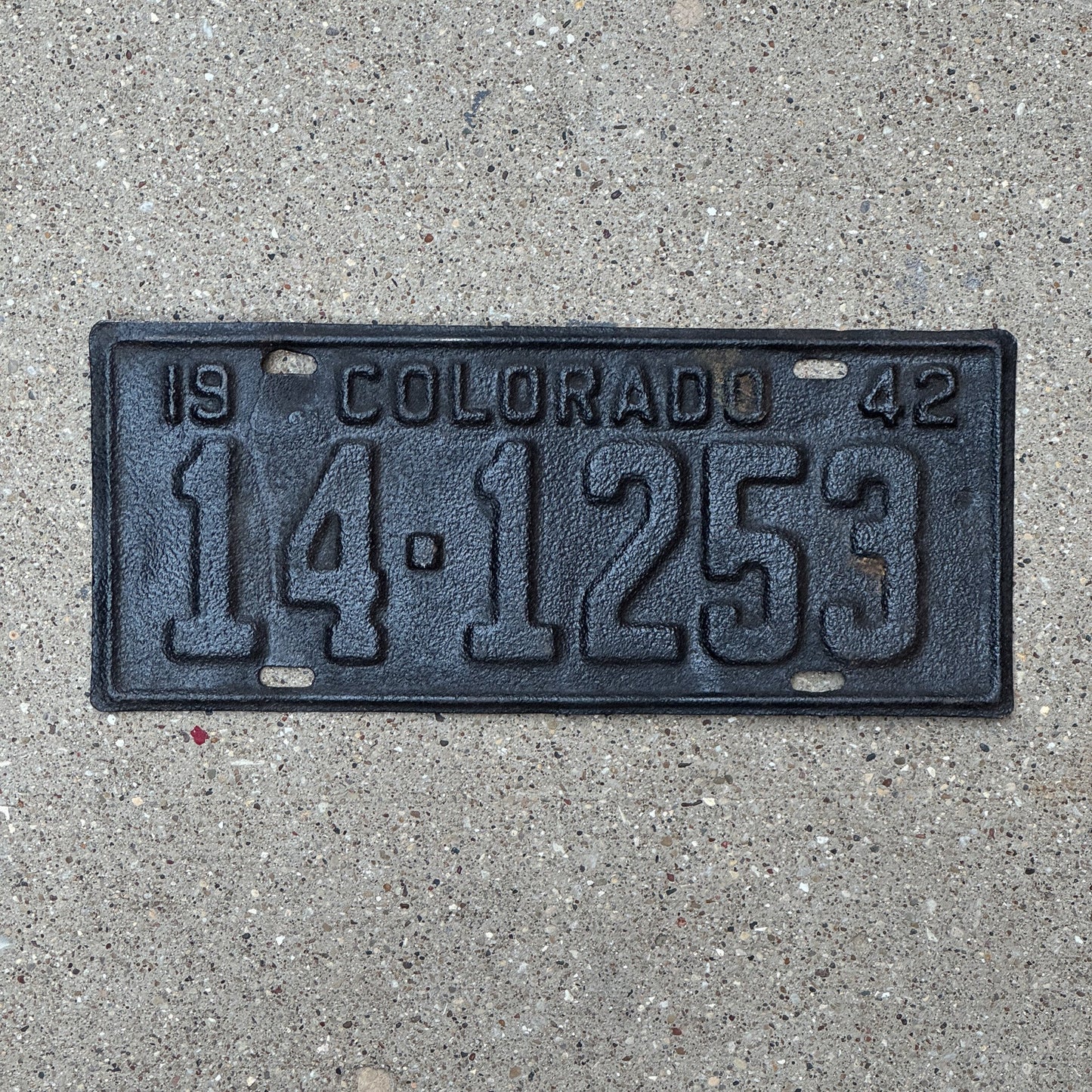 Photo of a 1942 Colorado License Plate Auto Tag Garage Decor Vintage 14 1253