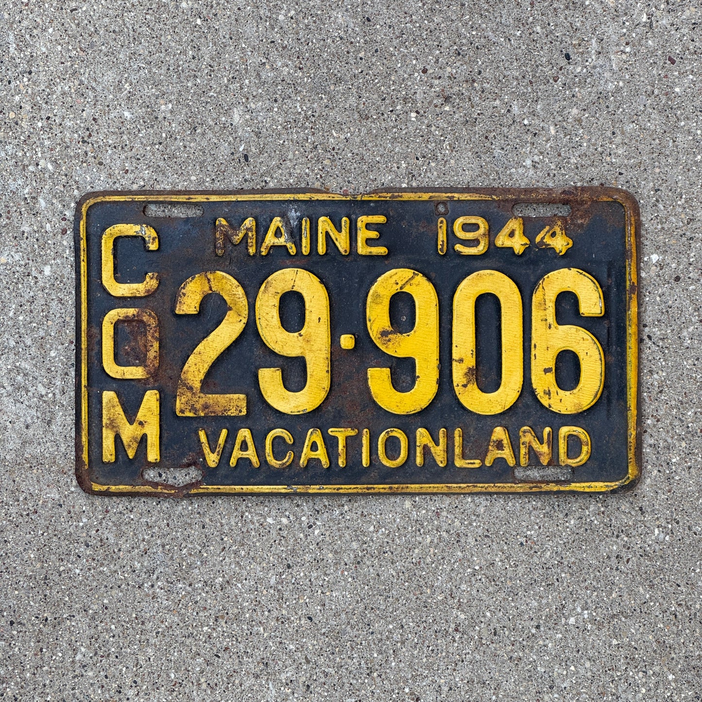 Photo of a 1942 Maine TRUCK License Plate Auto Tag Garage Decor Vintage 34 416
