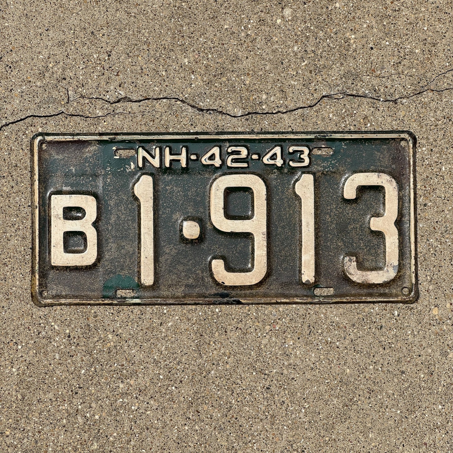 Photo of a 1942 New Hampshire Commercial Truck License Plate Auto Tag Garage Decor Vintage B 1913