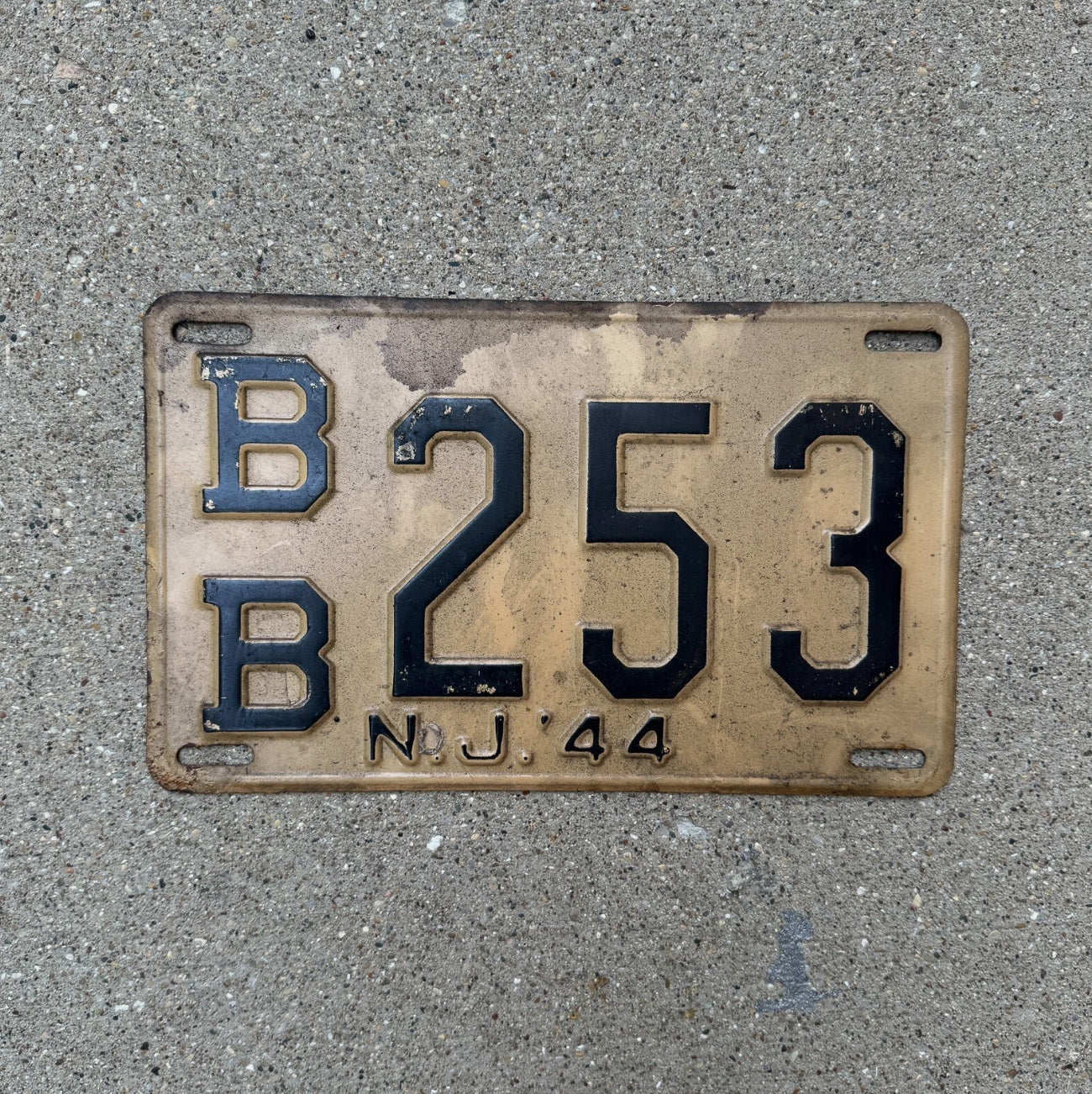 Photo of a 1944 New Jersey License Plate Auto Tag Garage Decor Vintage Shorty BB 253