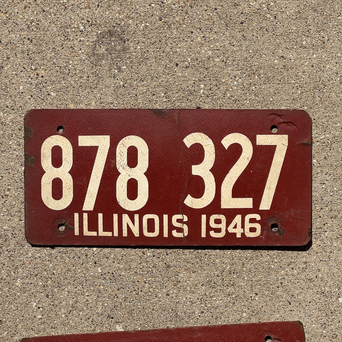 Photo of a 1946 Illinois Fiber Board Soy License Plate Auto Tag Garage Decor Vintage 878 327